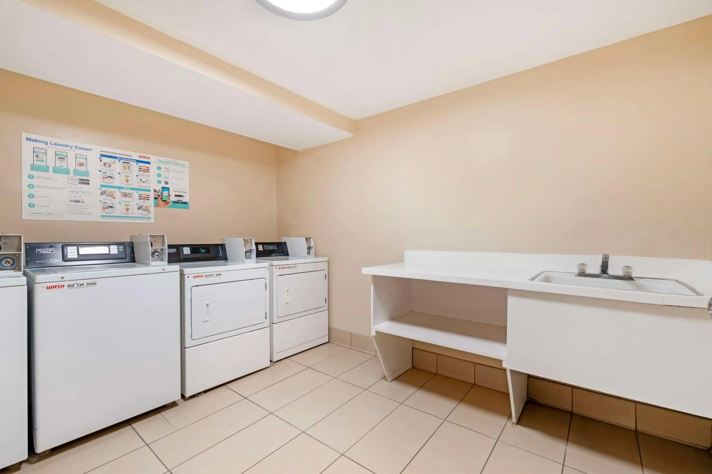 Property building in Best Western Plus Newport Mesa Inn