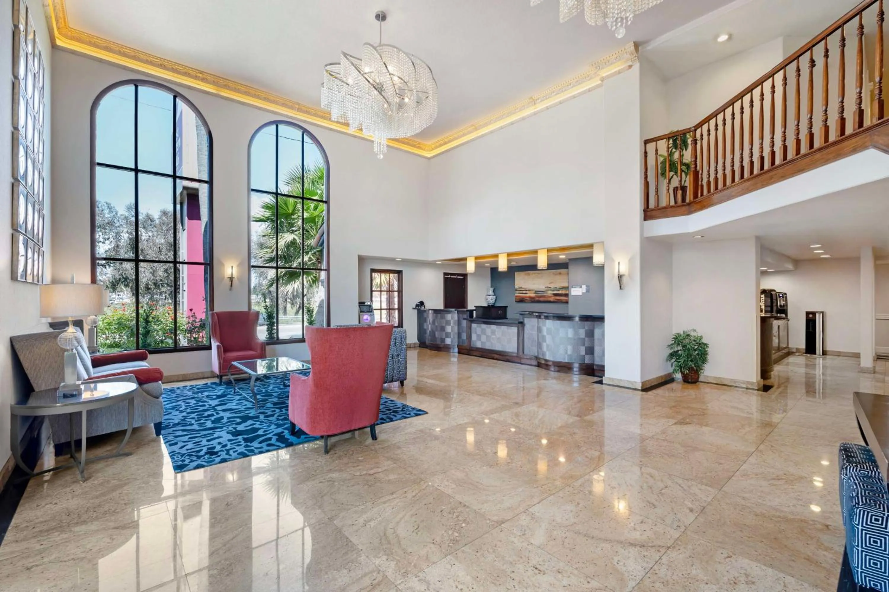 Lobby or reception in Best Western Plus Newport Mesa Inn