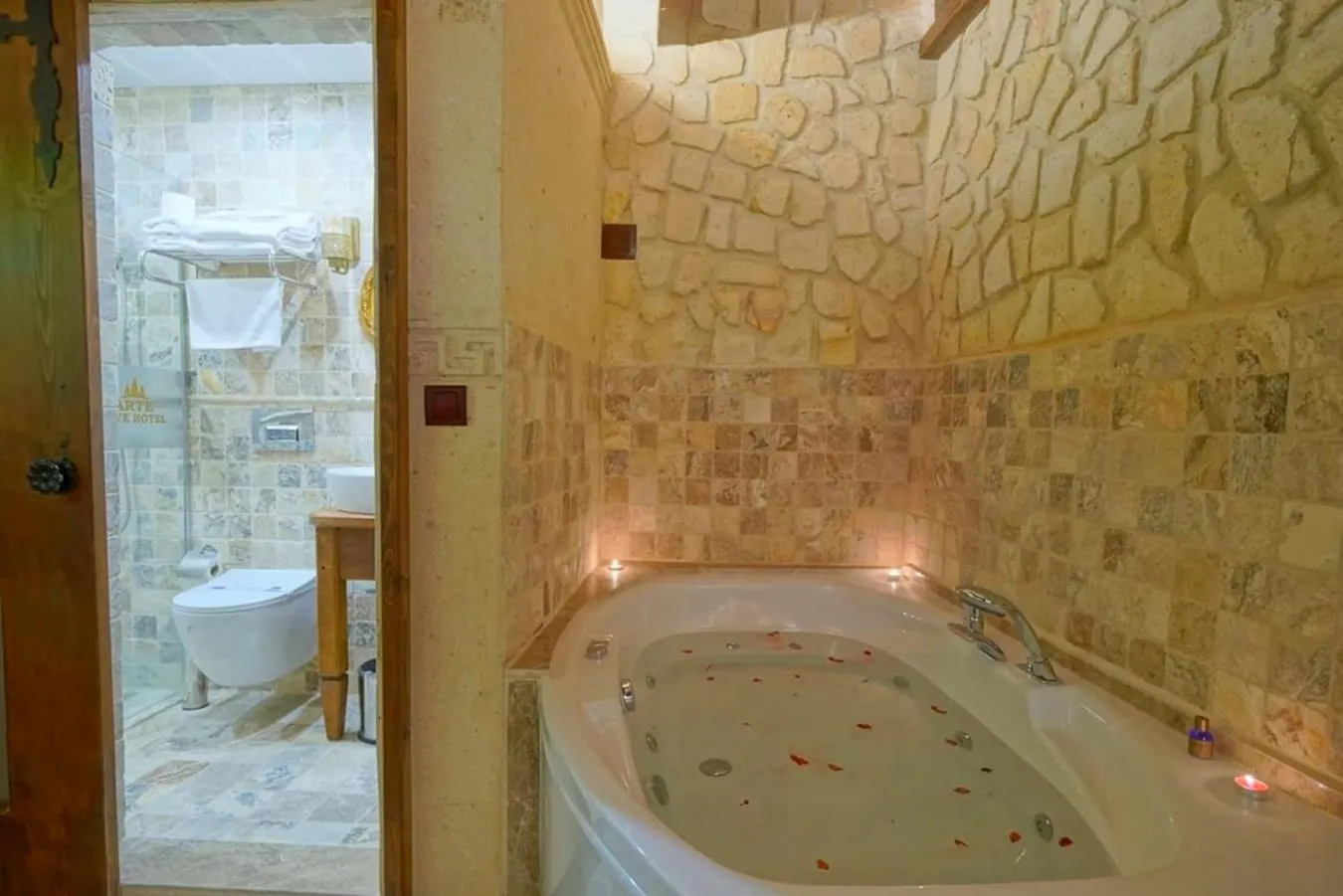 Bath in Arte Cave Hotel