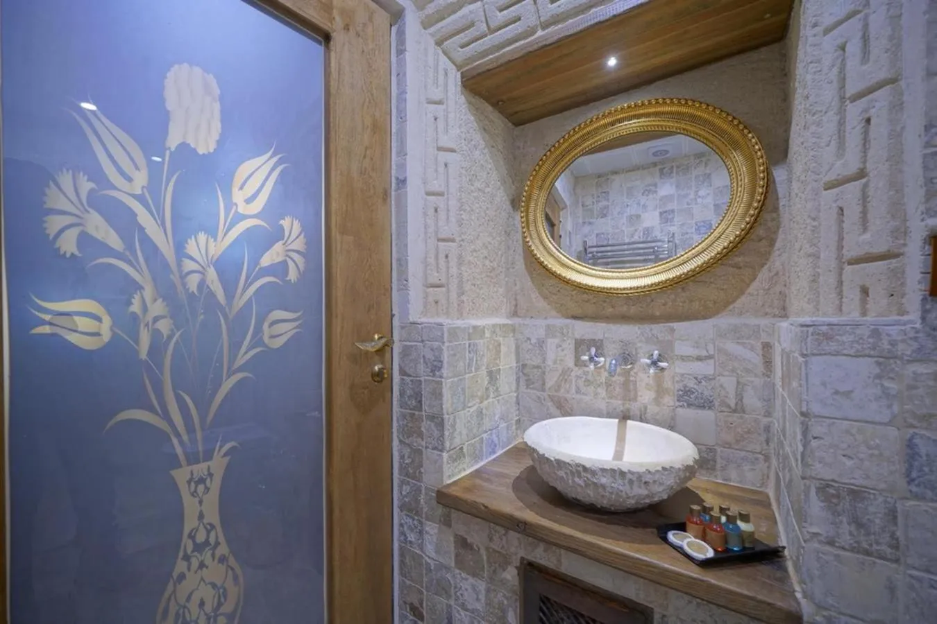 Bathroom in Arte Cave Hotel