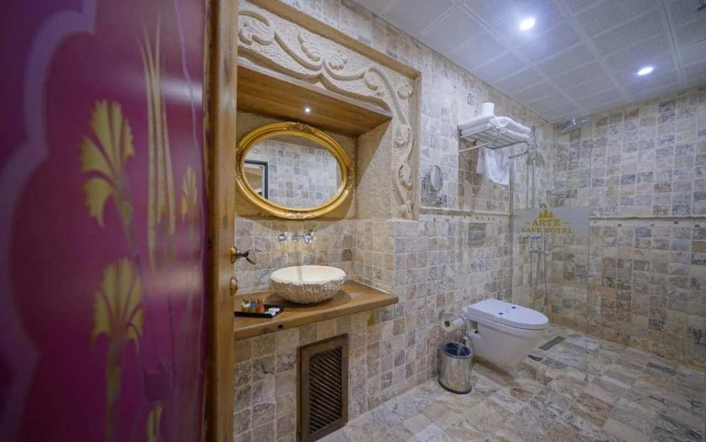 Bathroom in Arte Cave Hotel