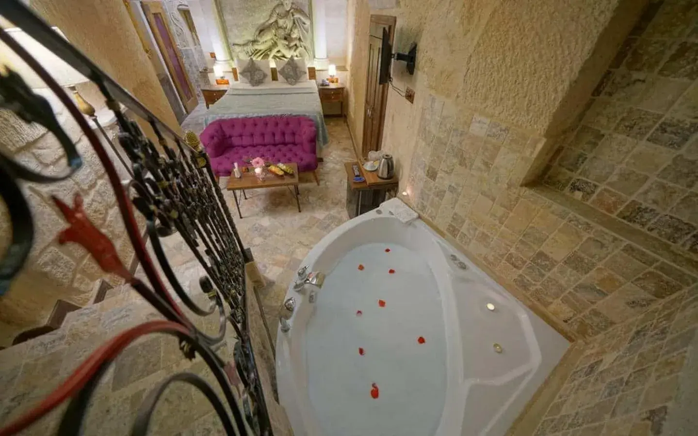 Deluxe Double Room with Bath in Arte Cave Hotel Deluxe Double Room with Bath in Arte Cave Hotel