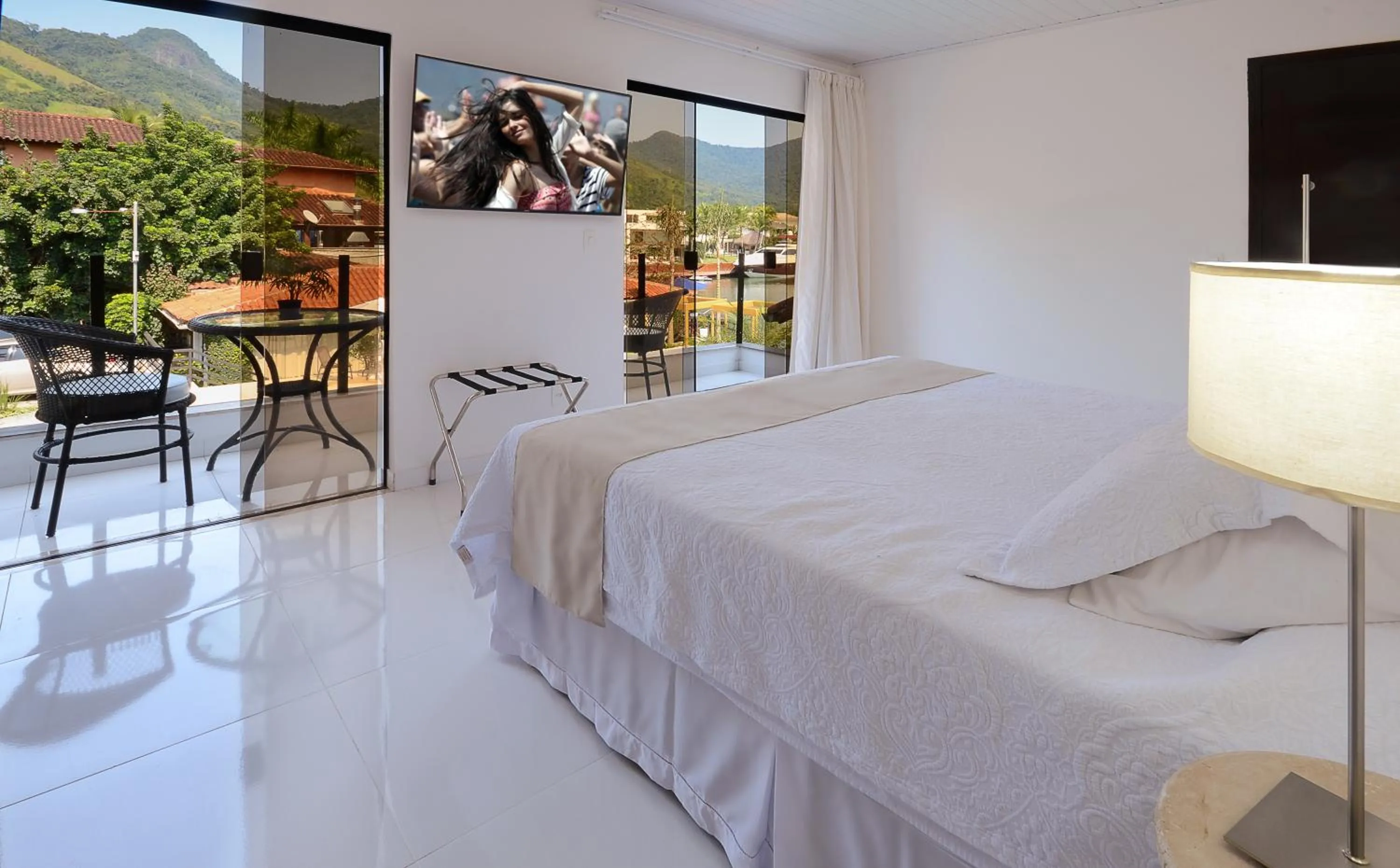 Bedroom, Bed in Angra Boutique Hotel