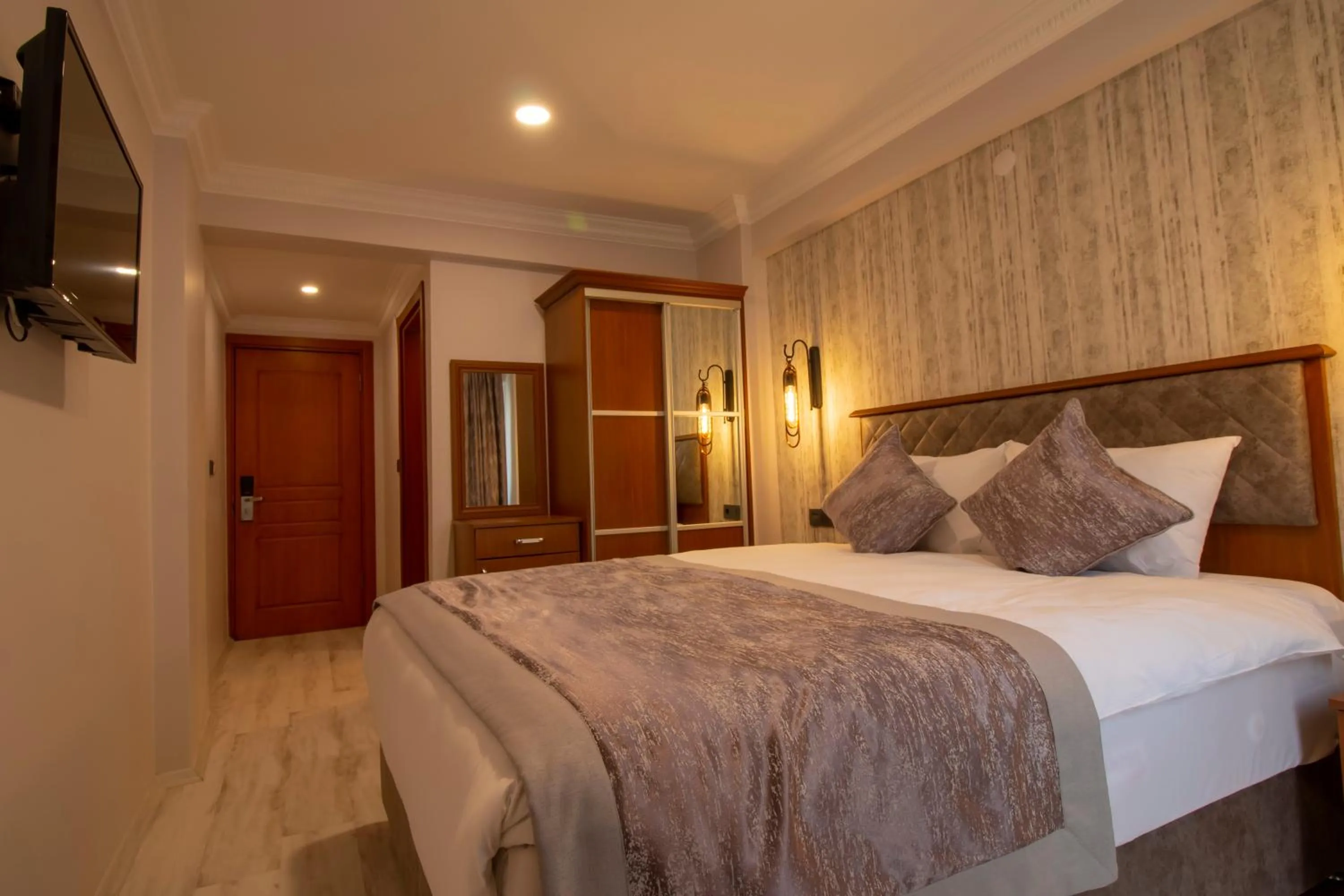 Bed in Avrasya Port Hotel
