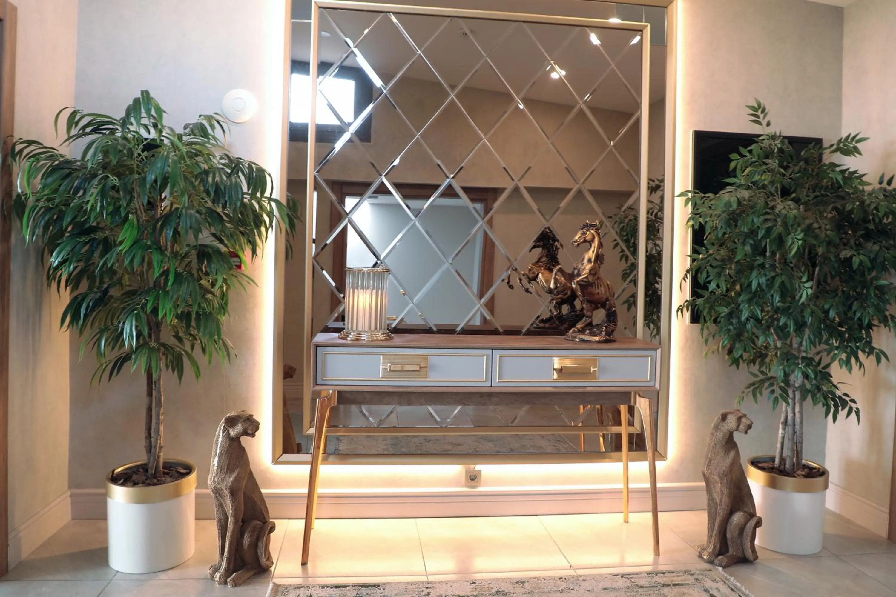 Decorative detail in Avrasya Port Hotel