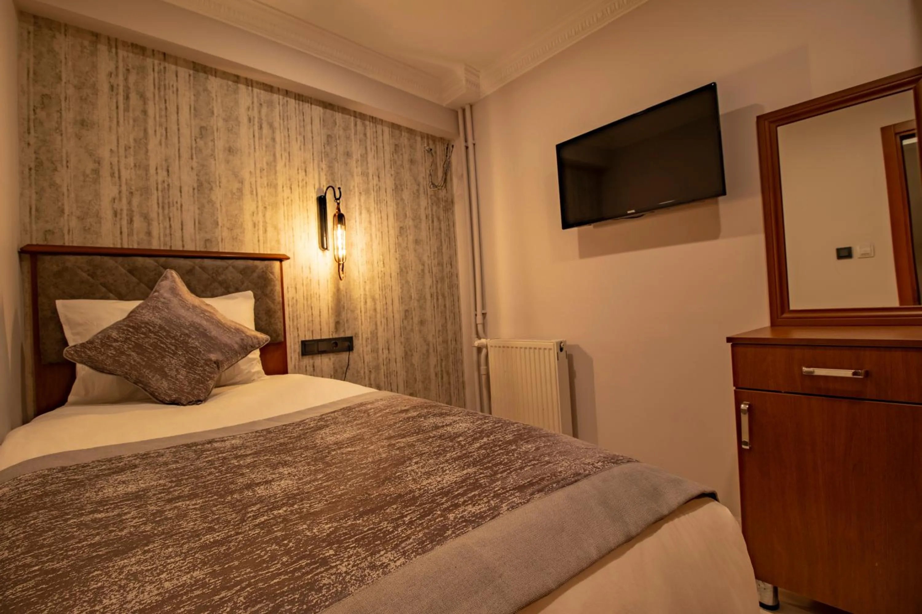 Bed in Avrasya Port Hotel