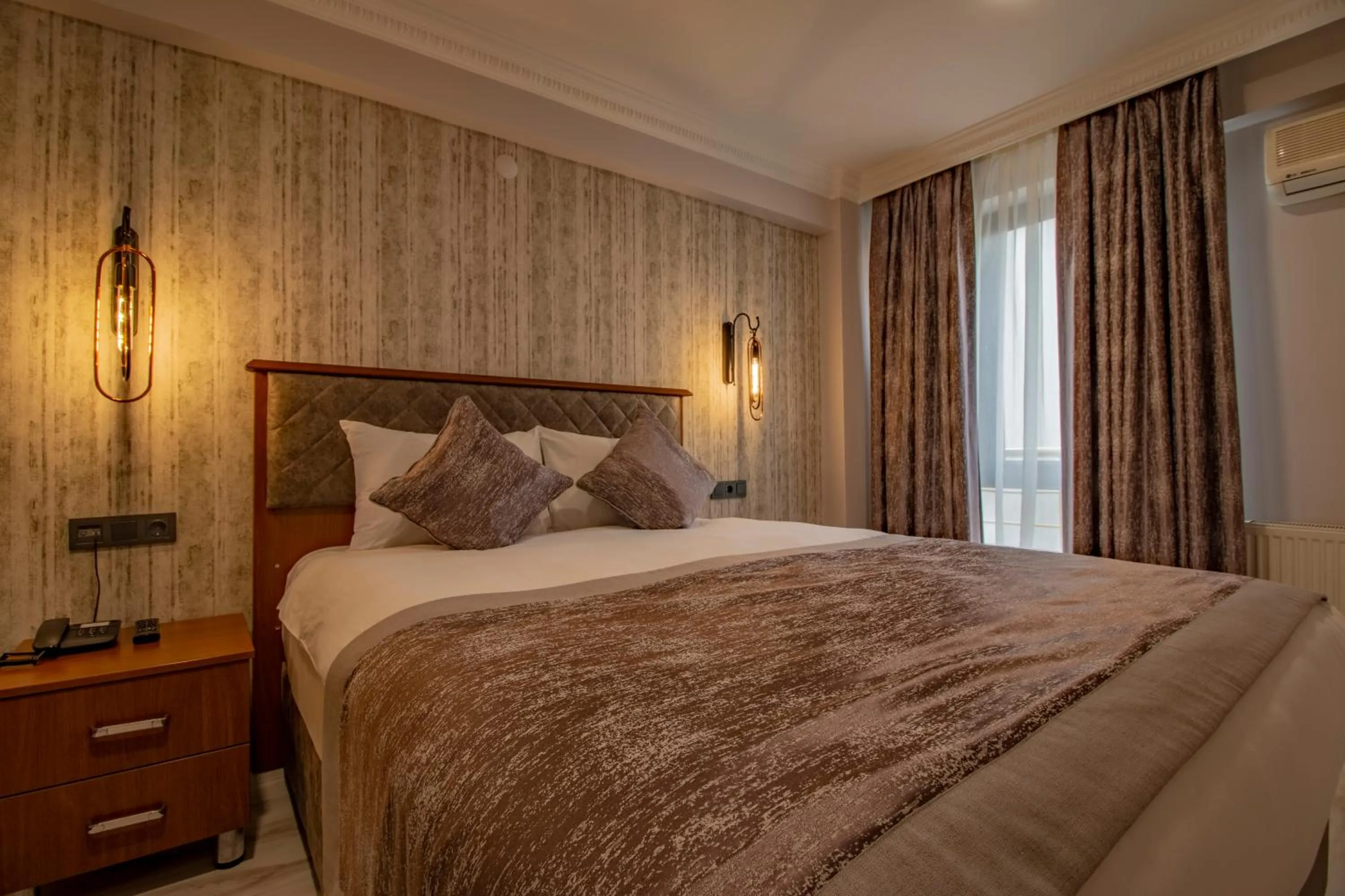 Bed in Avrasya Port Hotel