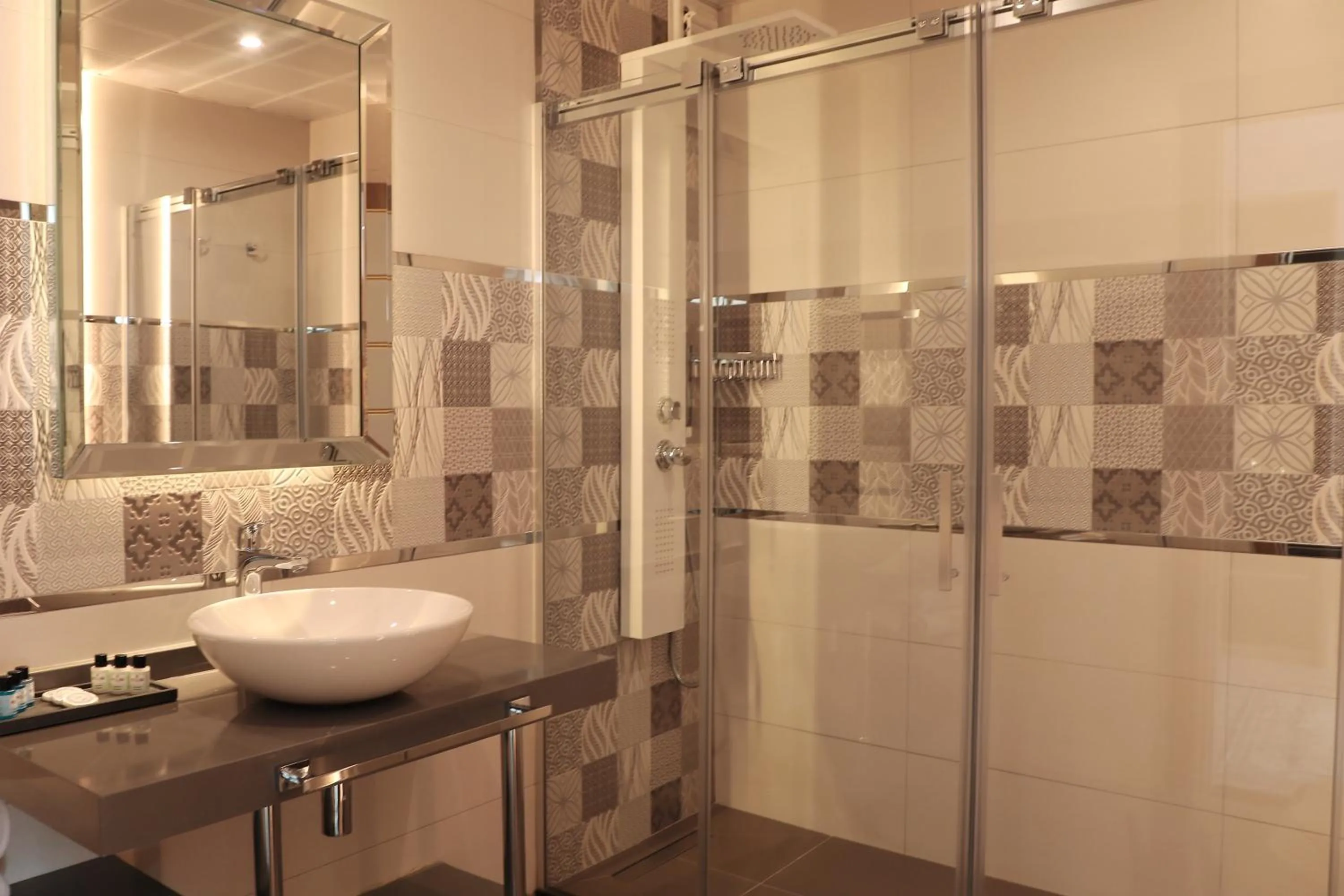 Shower in Avrasya Port Hotel