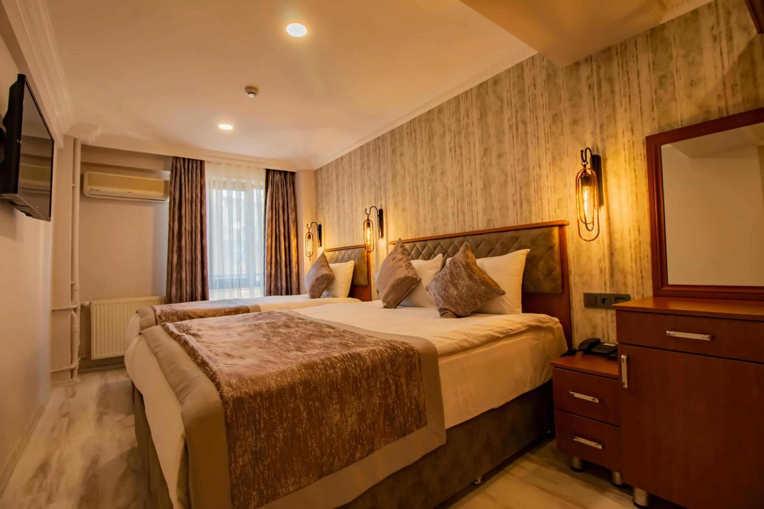 Bed in Avrasya Port Hotel