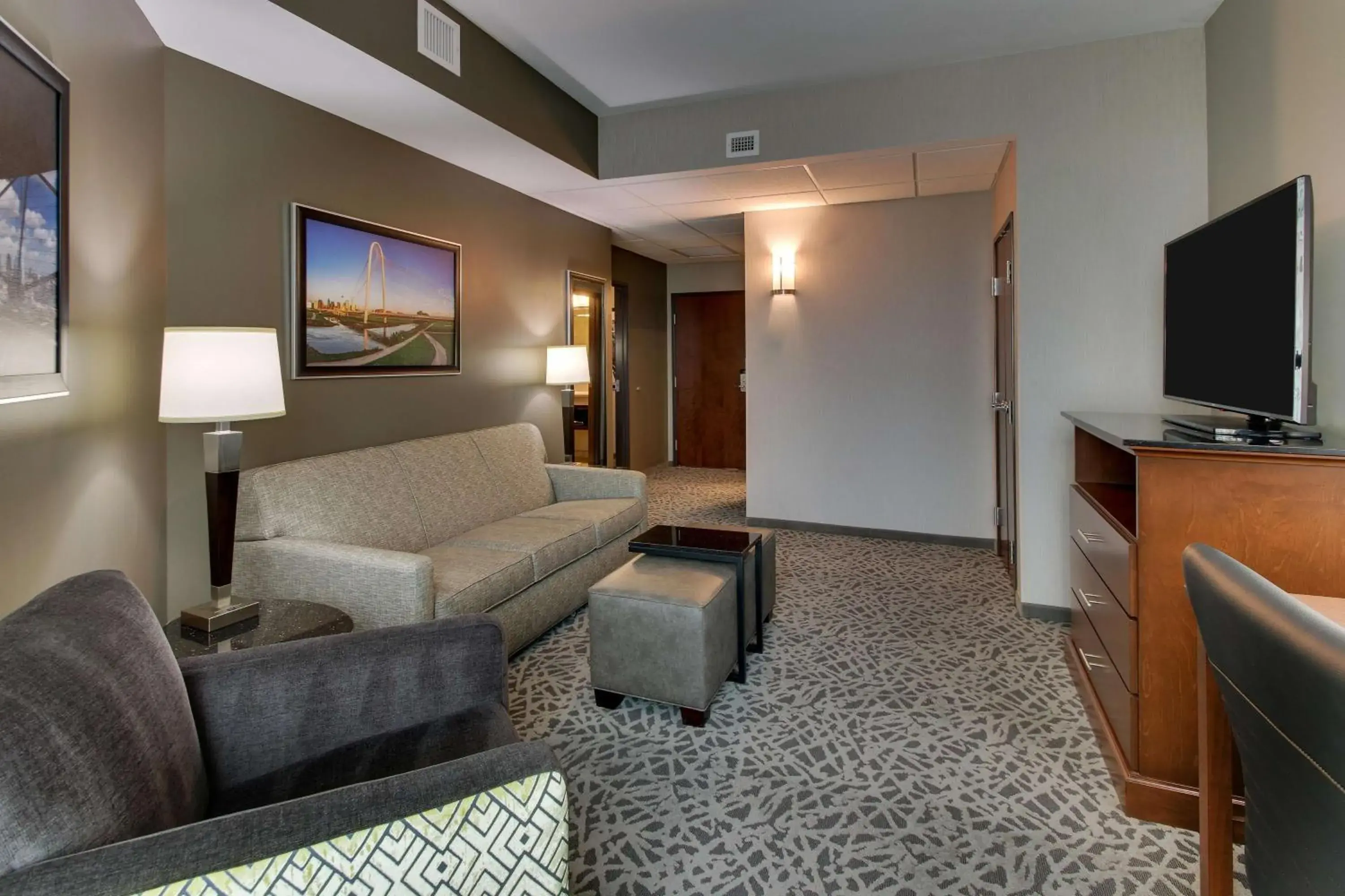 Photo of the whole room in Drury Plaza Hotel Dallas Richardson Photo of the whole room in Drury Plaza Hotel Dallas Richardson