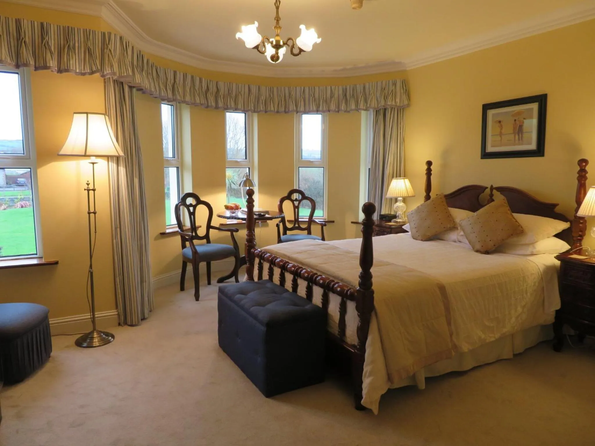 Bedroom, Bed in Brook Manor Lodge