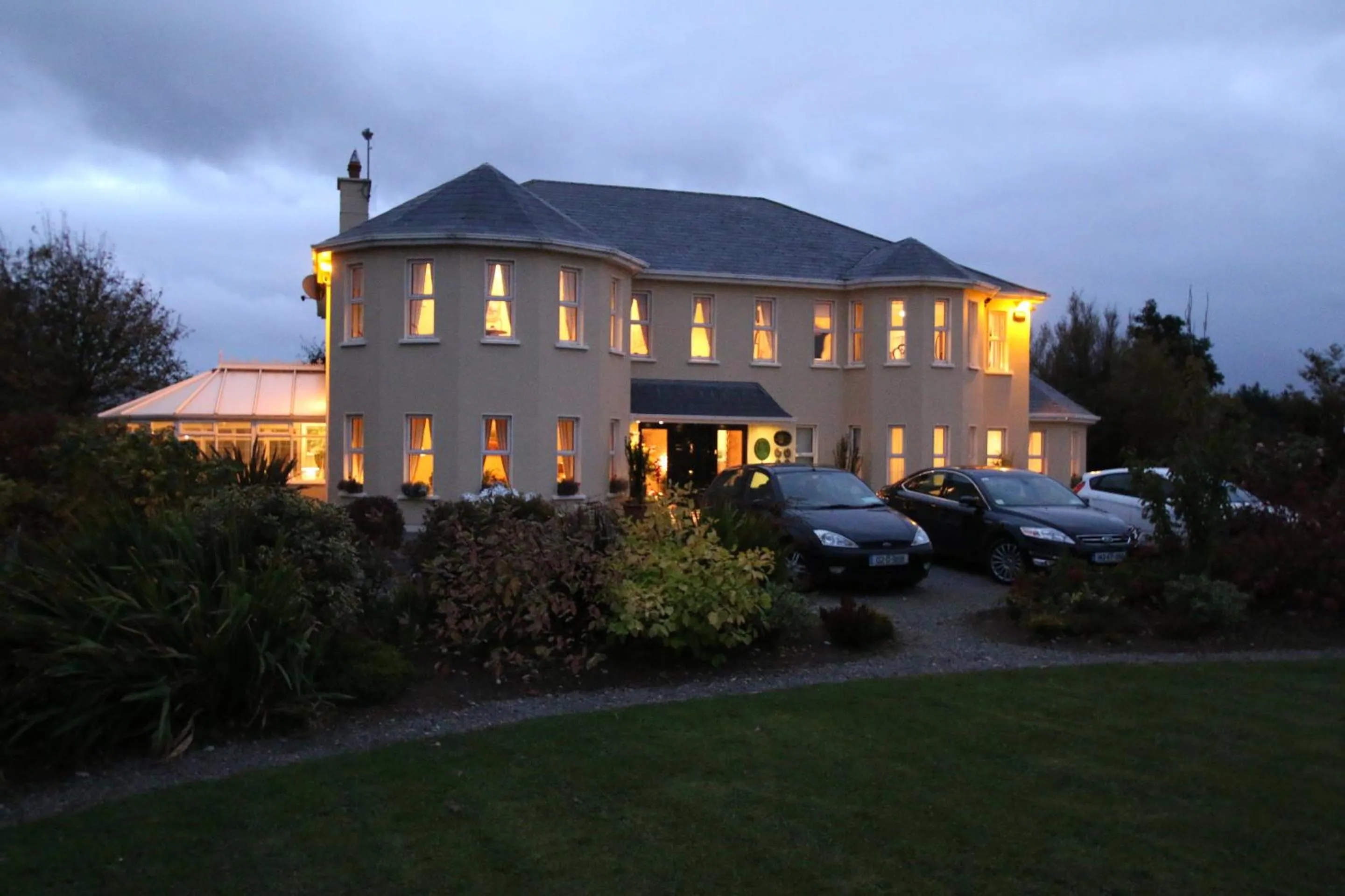 Property building in Brook Manor Lodge