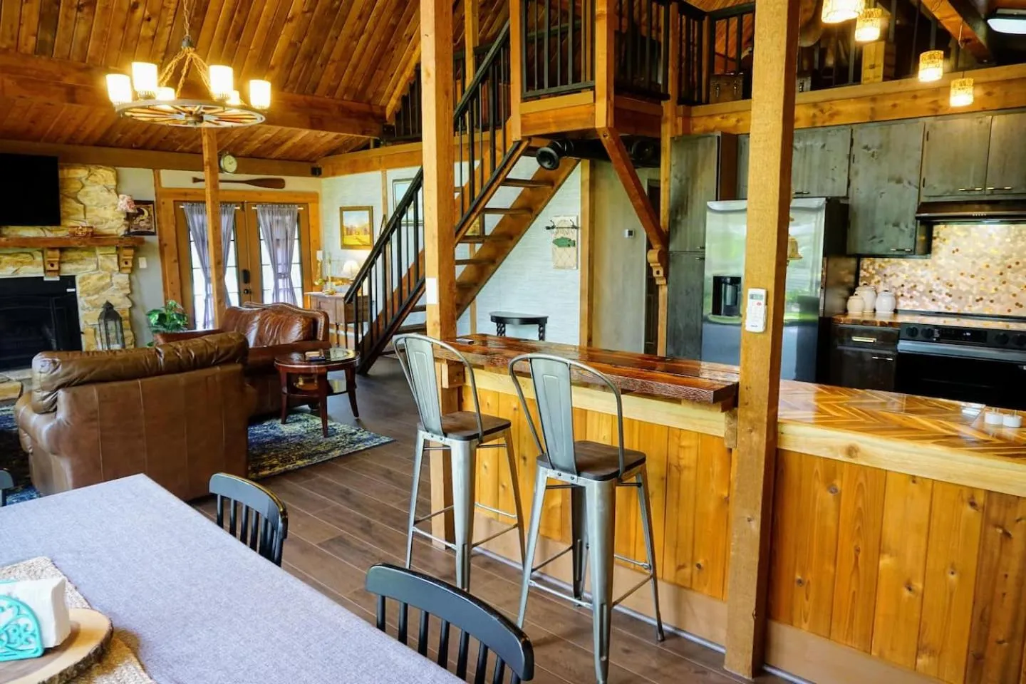 The Nature House a Secluded Waterfront Cabin