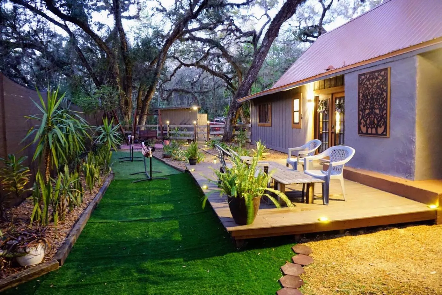 The Nature House a Secluded Waterfront Cabin