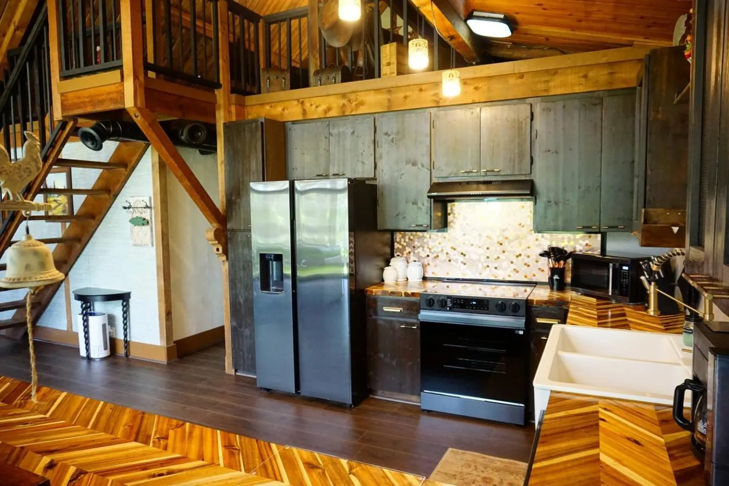 The Nature House a Secluded Waterfront Cabin