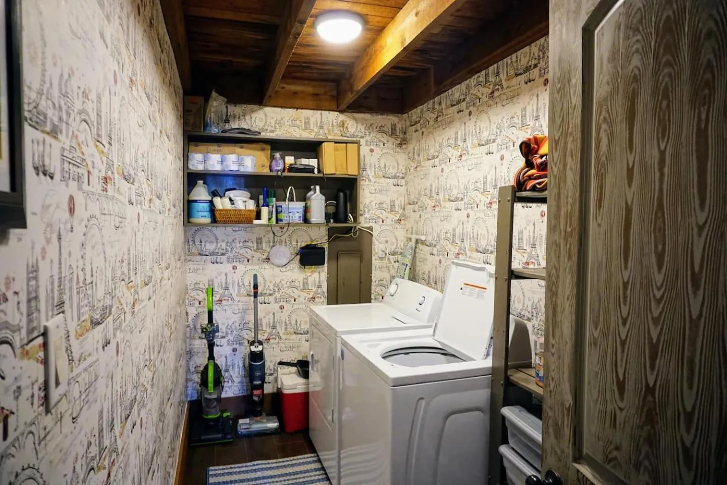 The Nature House a Secluded Waterfront Cabin