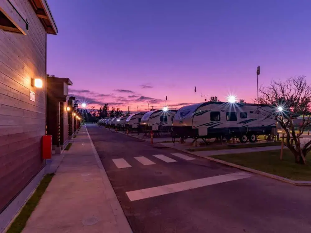 Facade/entrance in Beach Resort Hotel Kalakaua Facade/entrance in Beach Resort Hotel Kalakaua