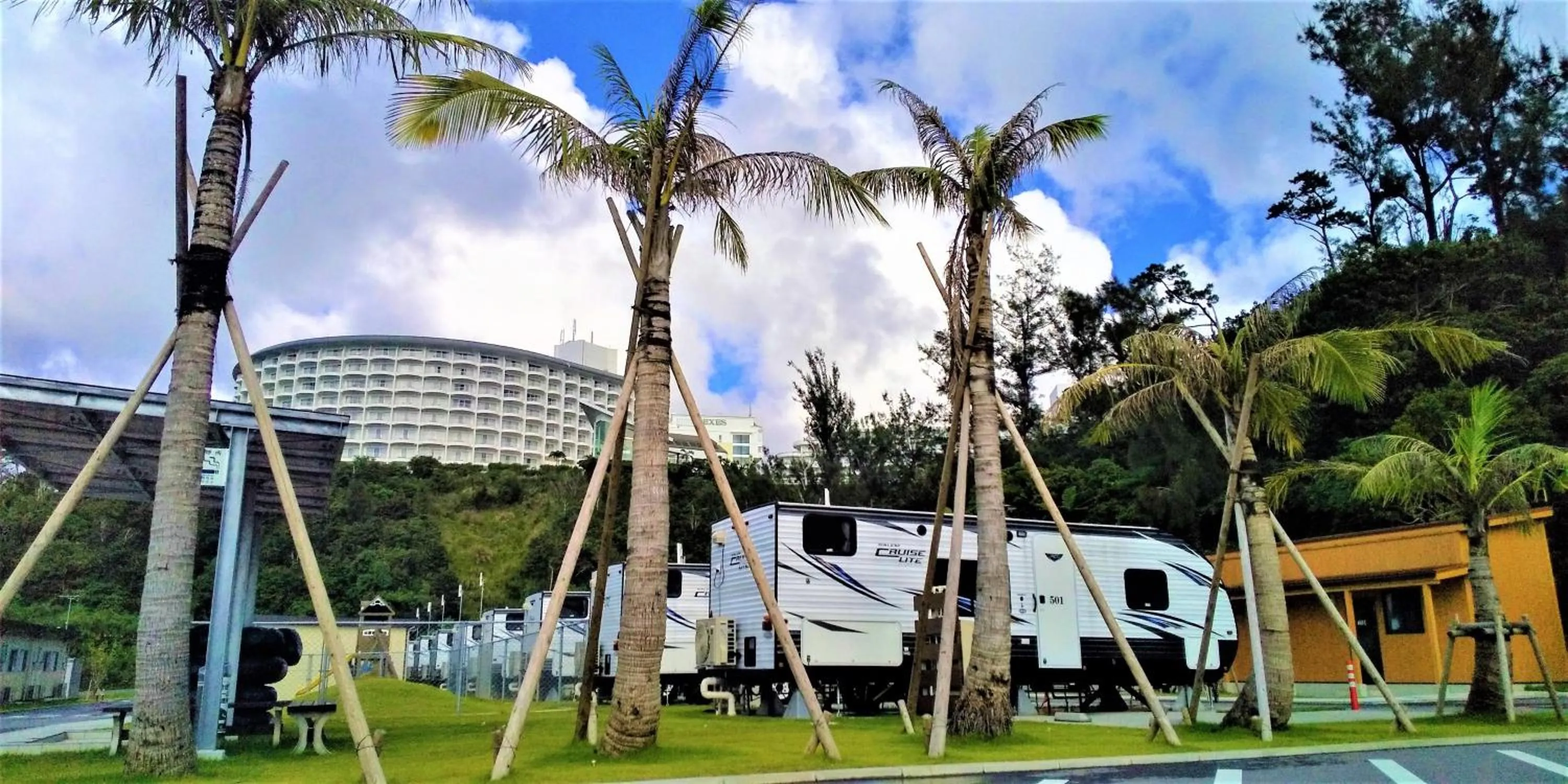 Area and facilities in Beach Resort Hotel Kalakaua
