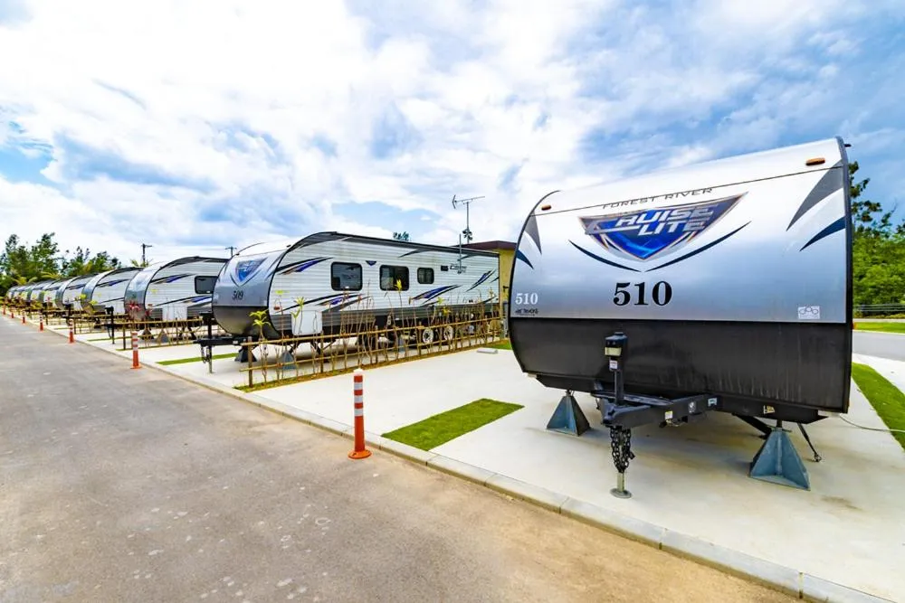 Photo of the whole room in Beach Resort Hotel Kalakaua