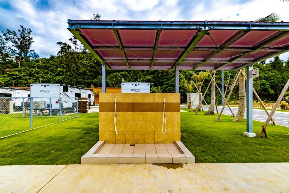 Area and facilities in Beach Resort Hotel Kalakaua