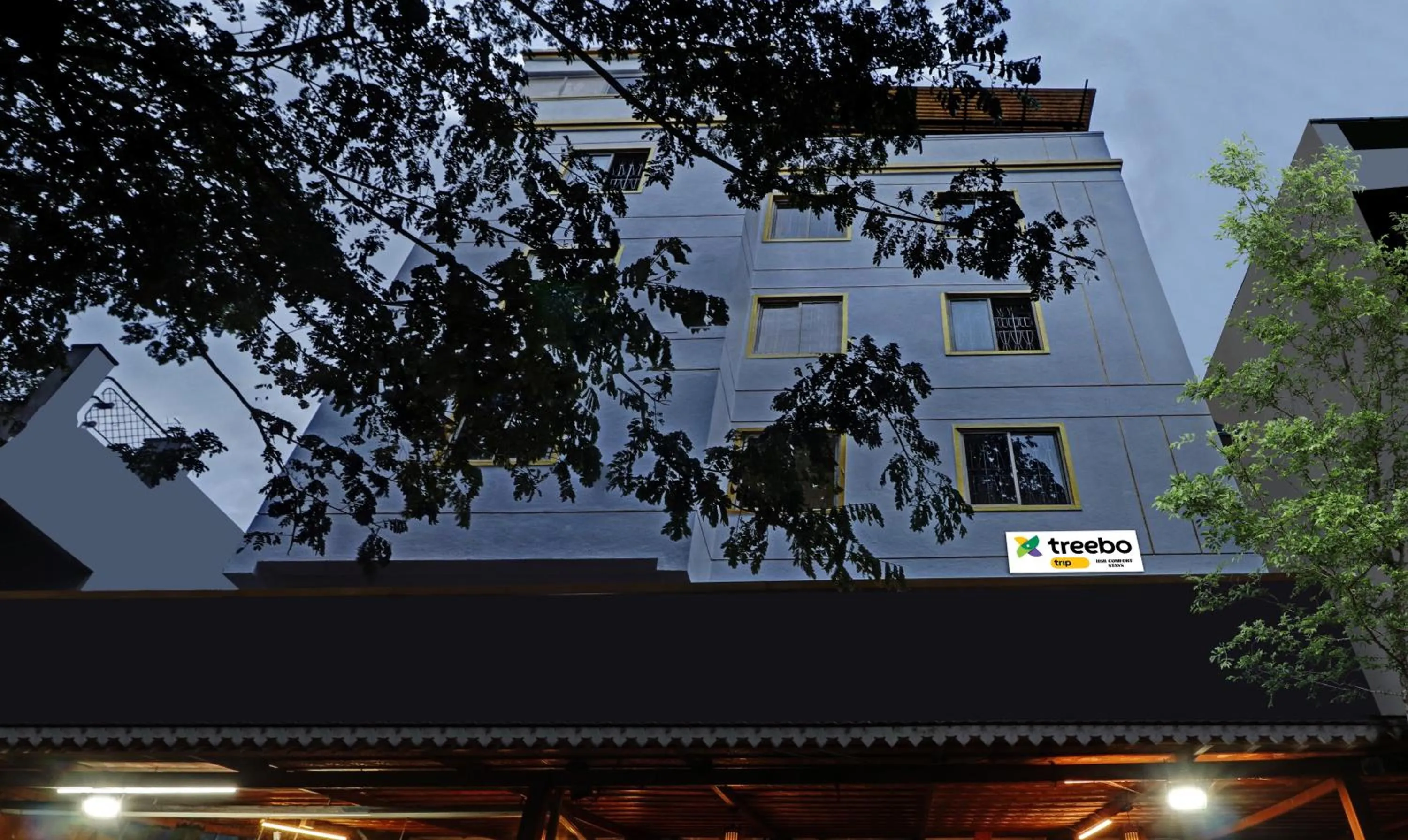 Property building in Itsy Hotels HSR Comfort