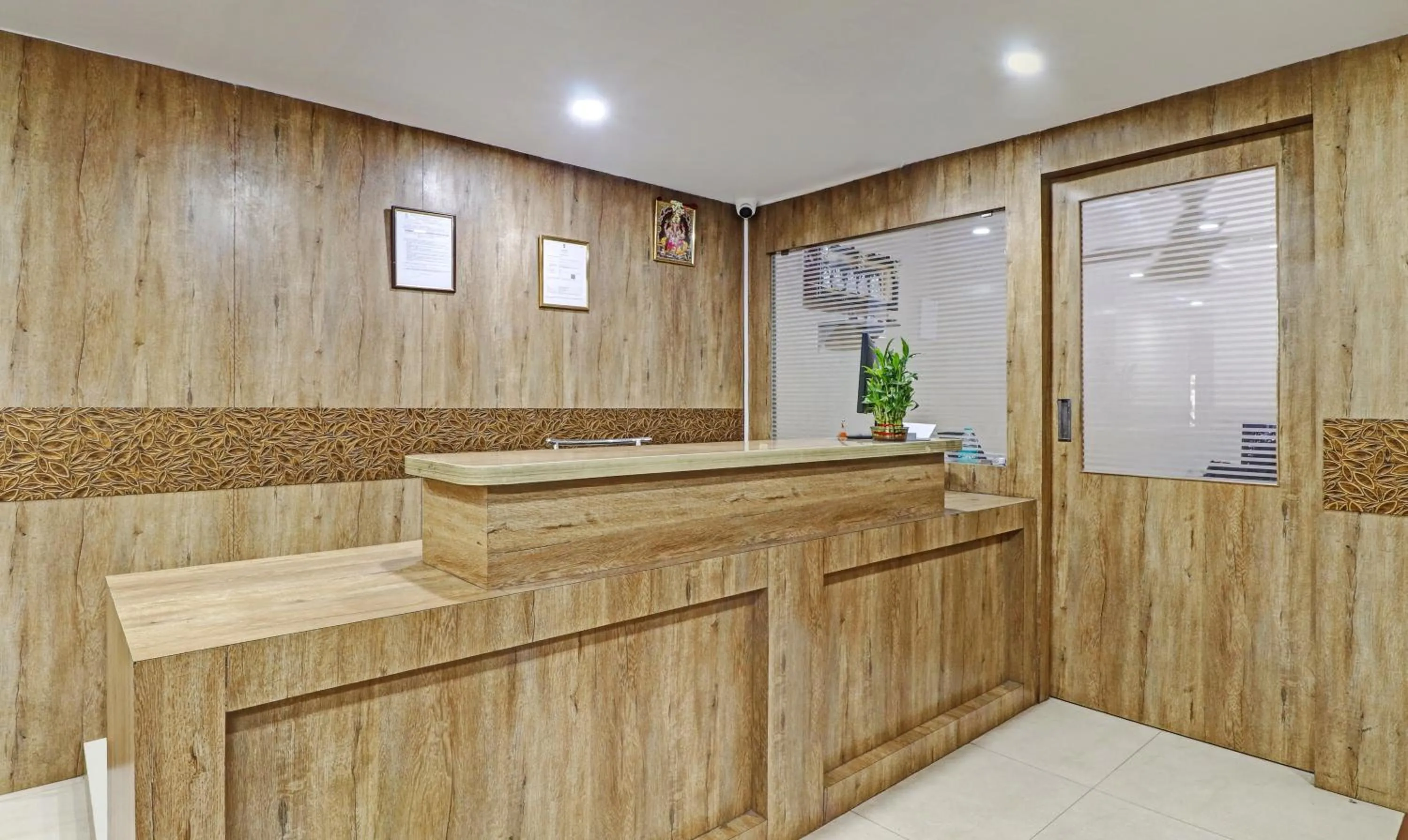 Lobby or reception in Itsy Hotels HSR Comfort