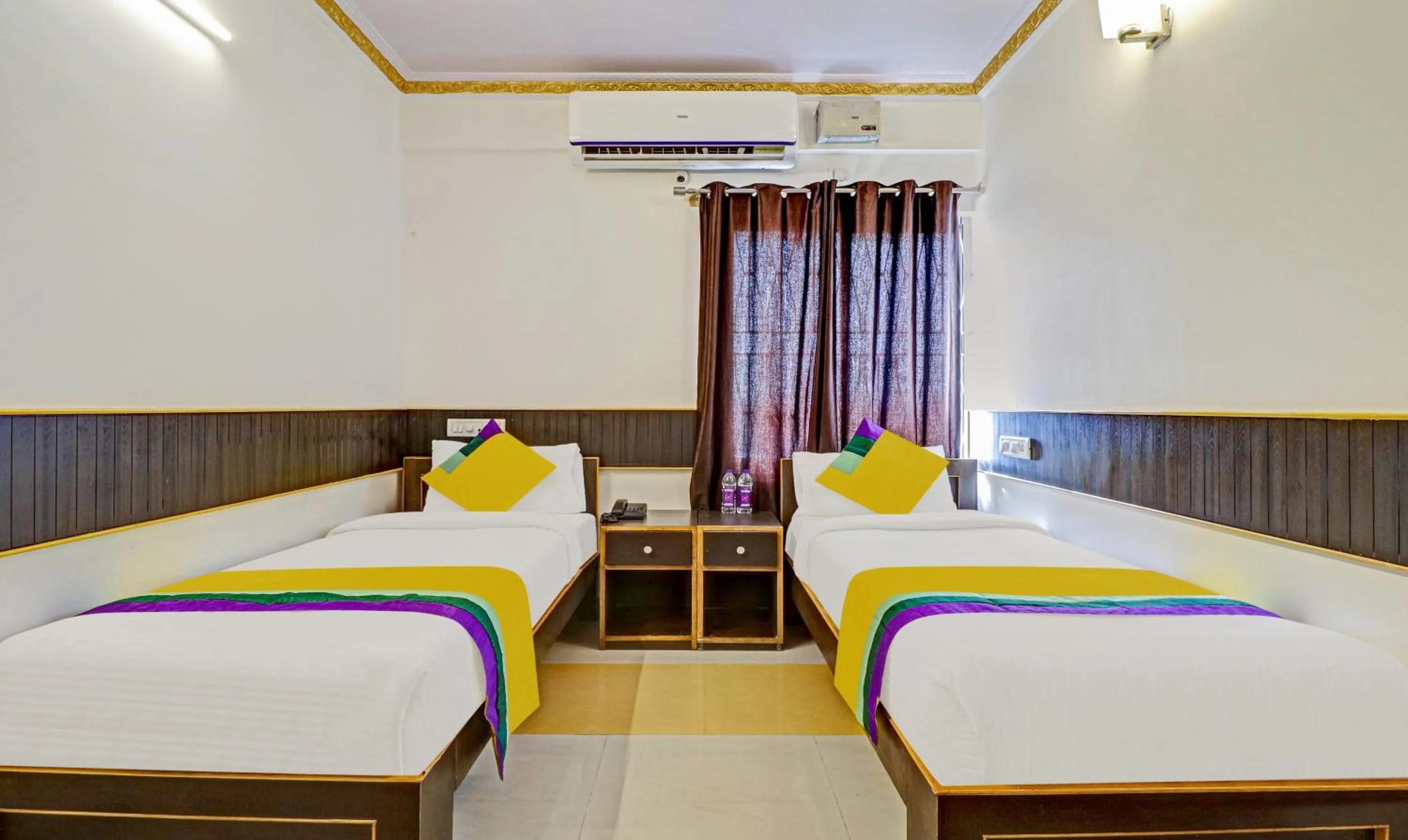 Bedroom, Bed in Itsy Hotels HSR Comfort