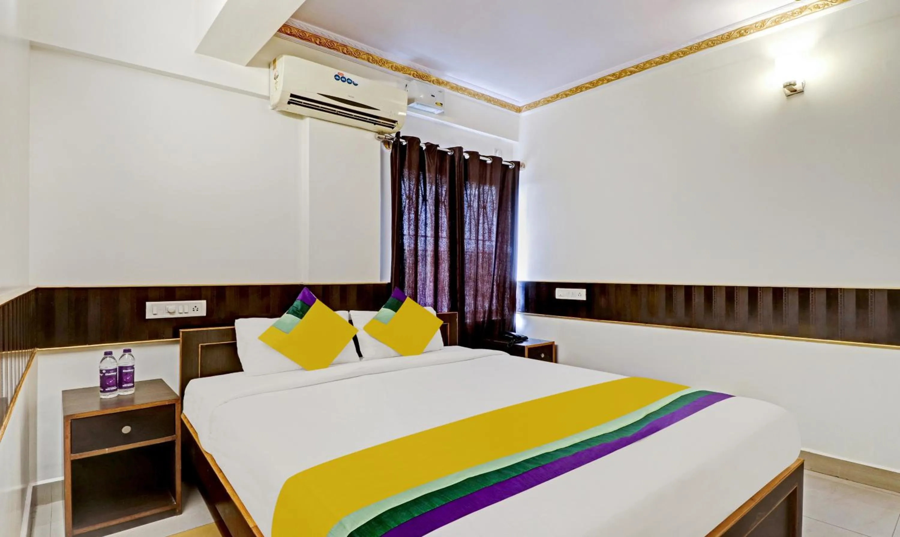 Bedroom, Bed in Itsy Hotels HSR Comfort
