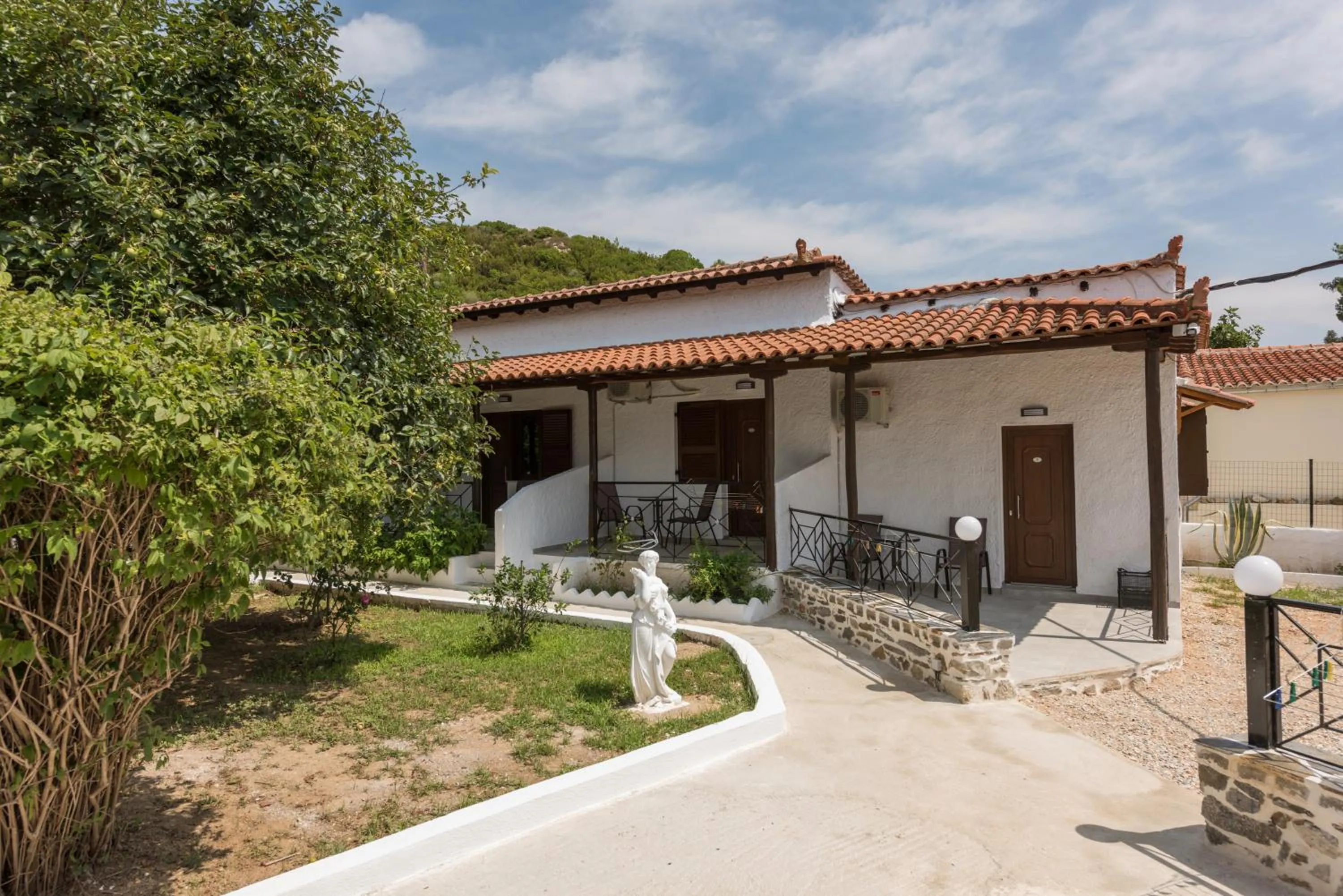 Property building in STRAWBERRY Skiathos