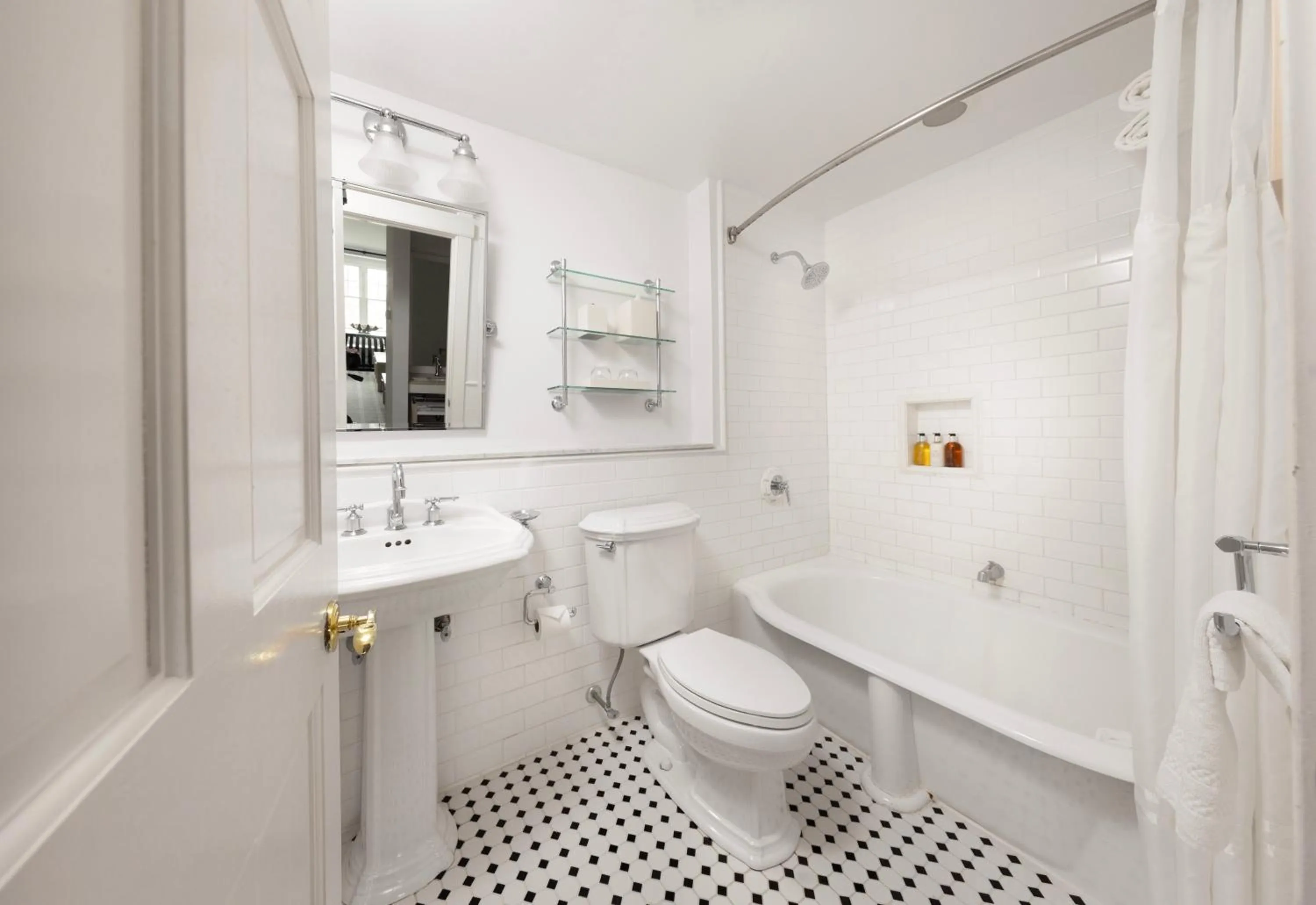 Bathroom in Chatham Bars Inn