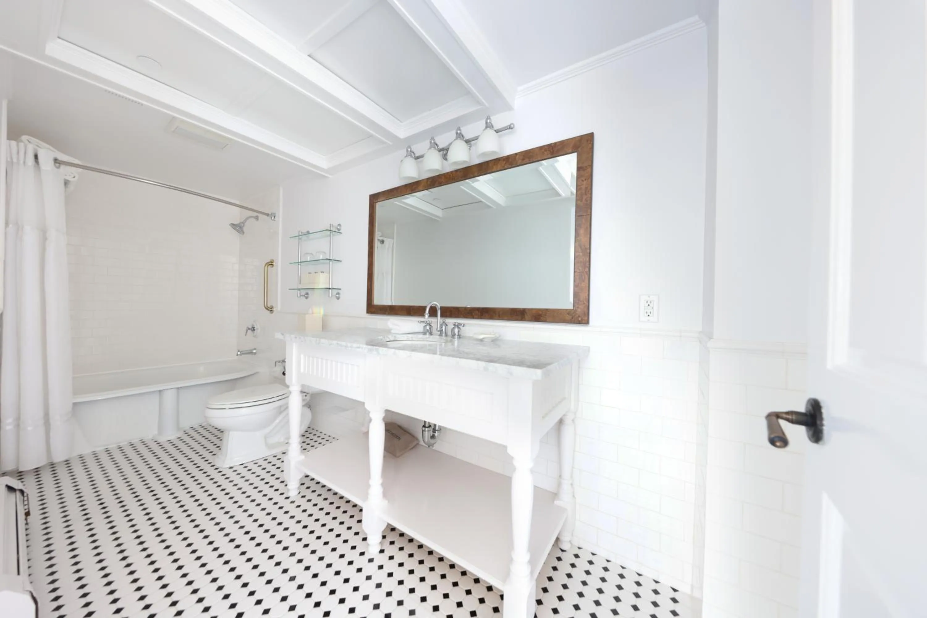 Bathroom in Chatham Bars Inn