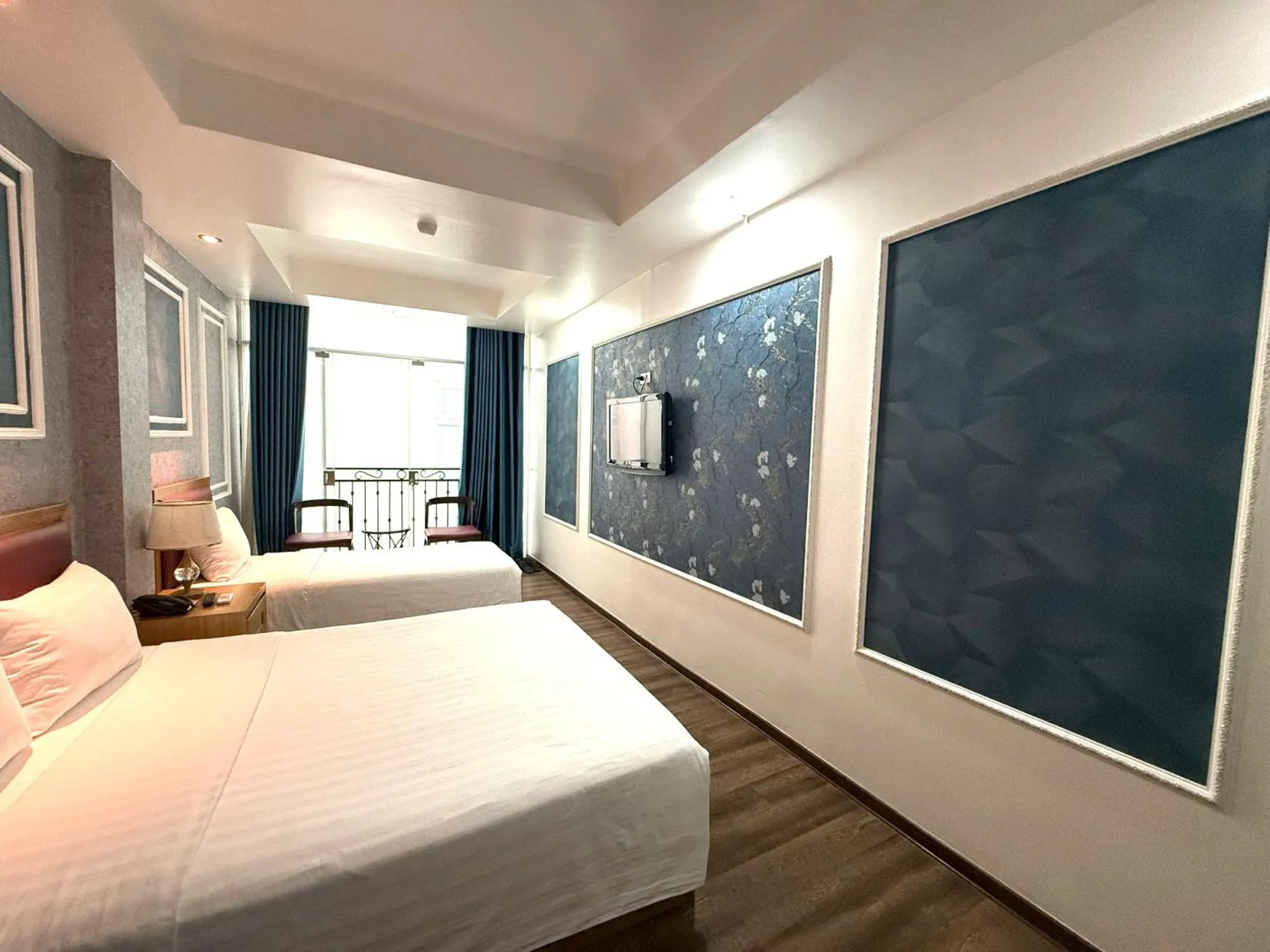 Bedroom, Bed in Holiday Suites Hotel & Spa