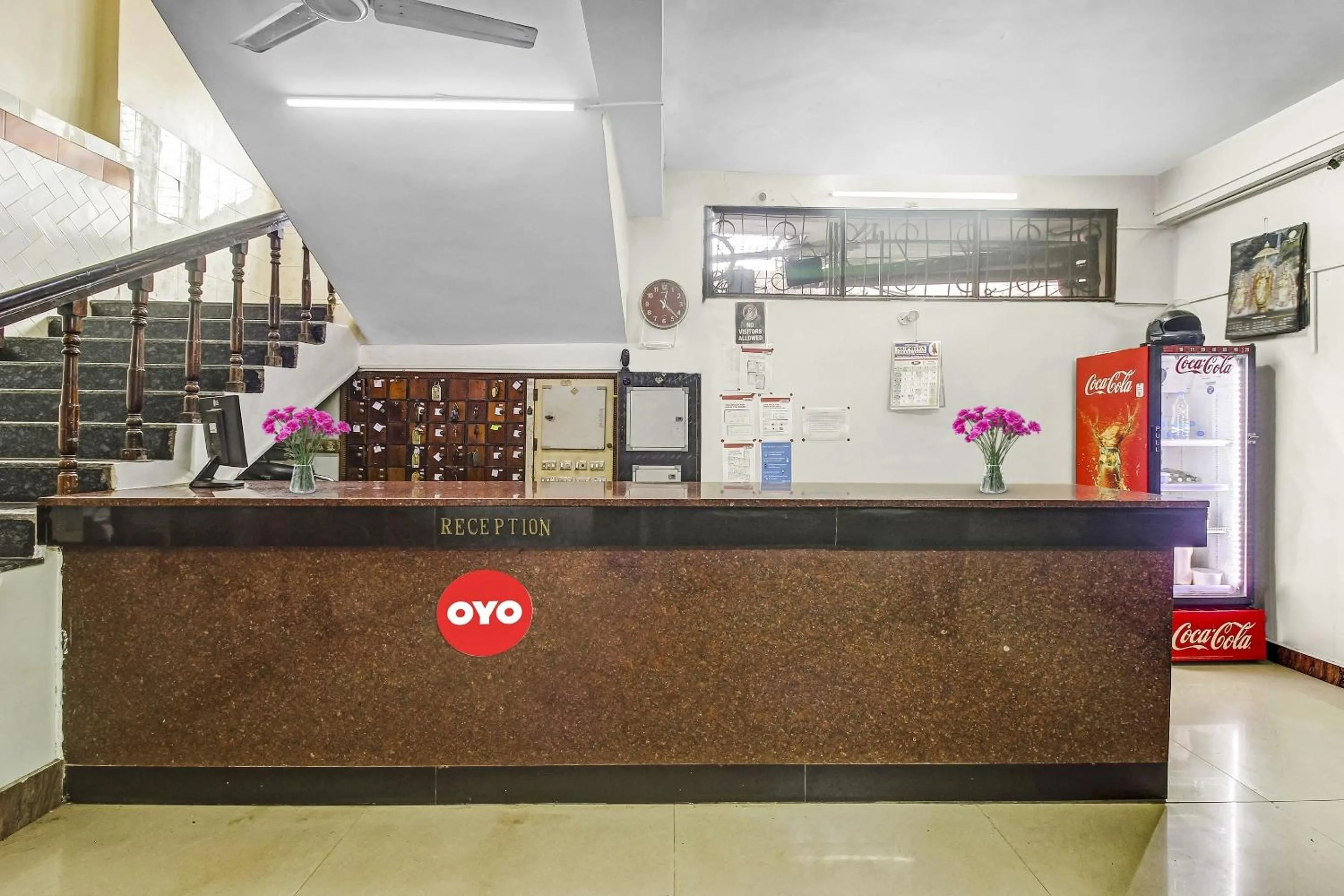 Lobby or reception in Hotel O Sridhar