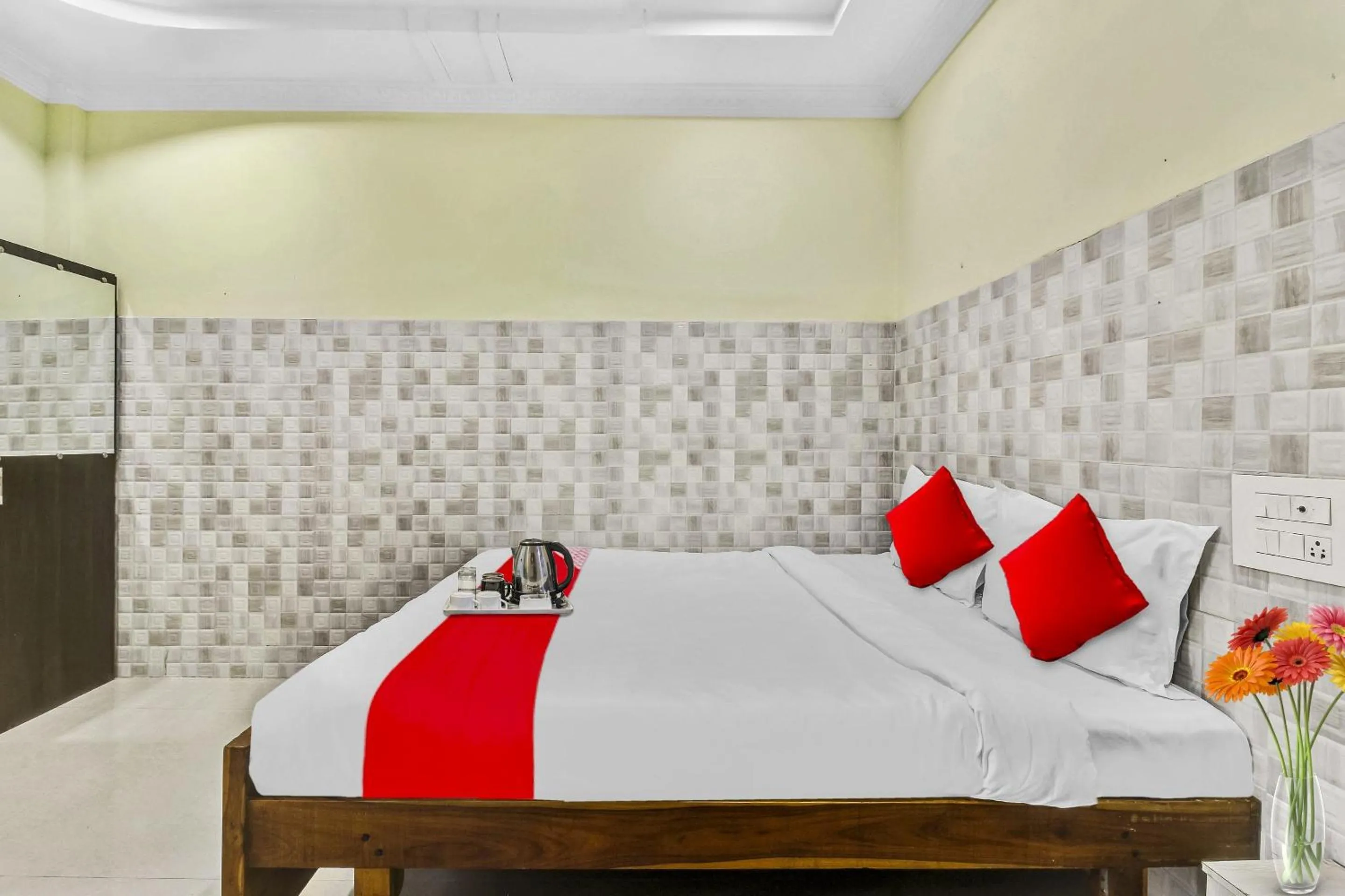 Bedroom, Bed in Hotel O Sridhar