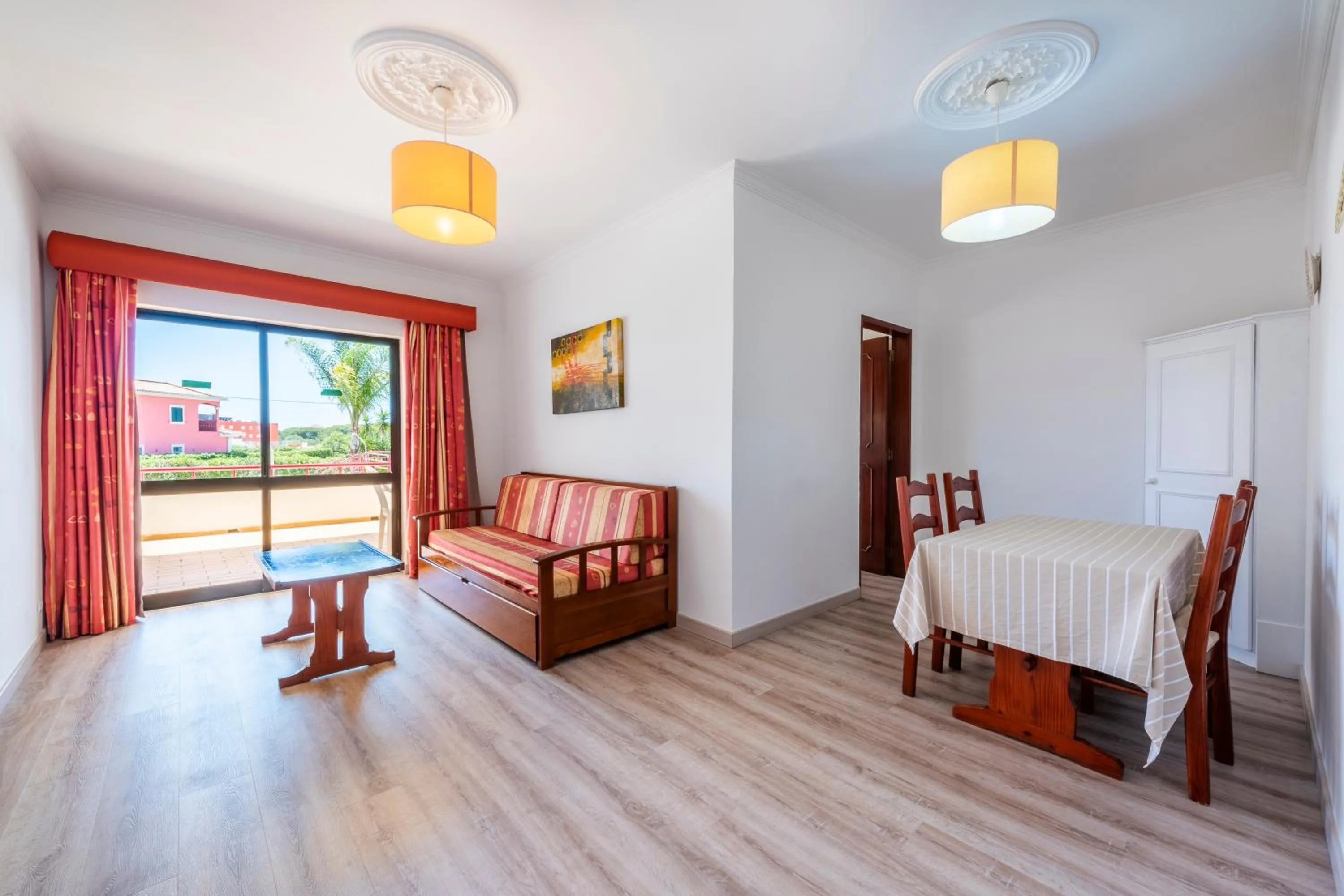 Living room, Bed in Solgarve