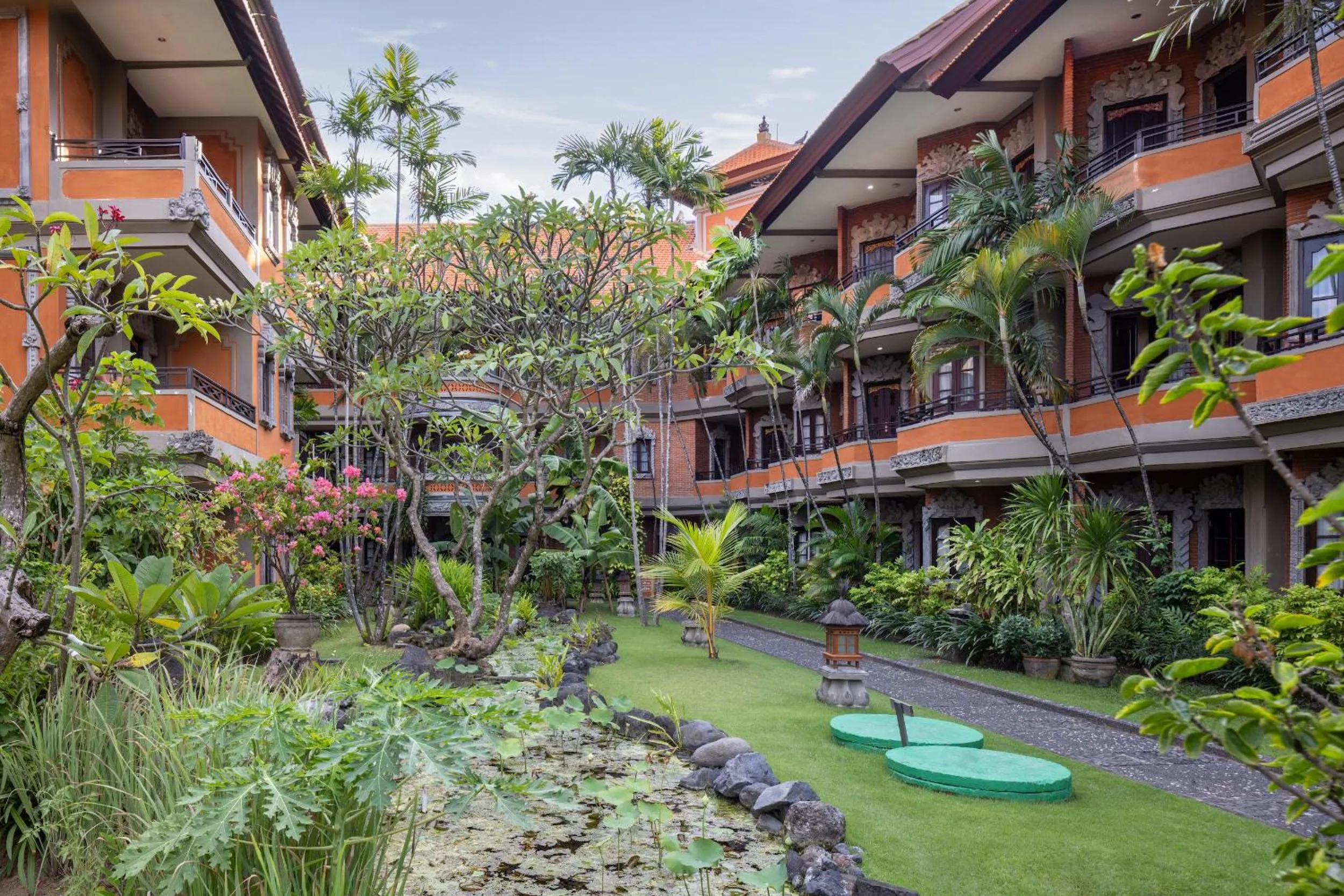 Garden in Adi Dharma Hotel Kuta