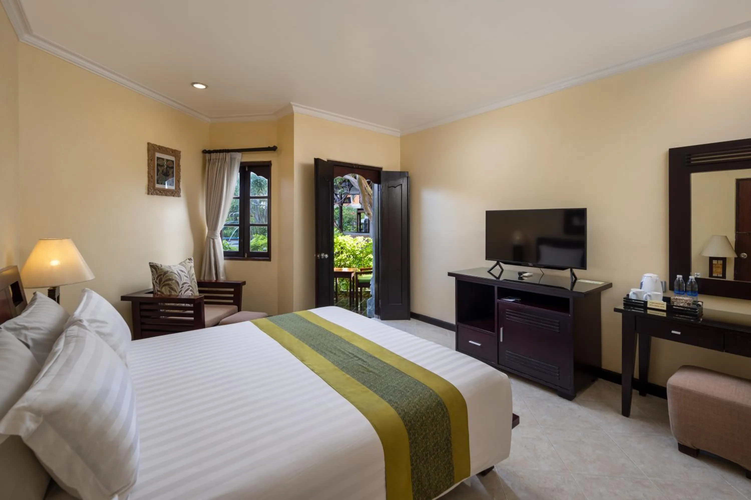 Bedroom, Bed in Adi Dharma Hotel Kuta