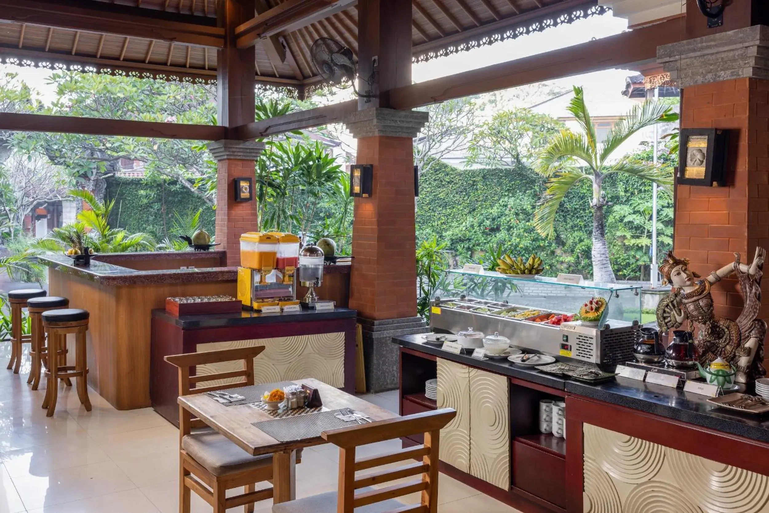 Breakfast in Adi Dharma Hotel Kuta Breakfast in Adi Dharma Hotel Kuta