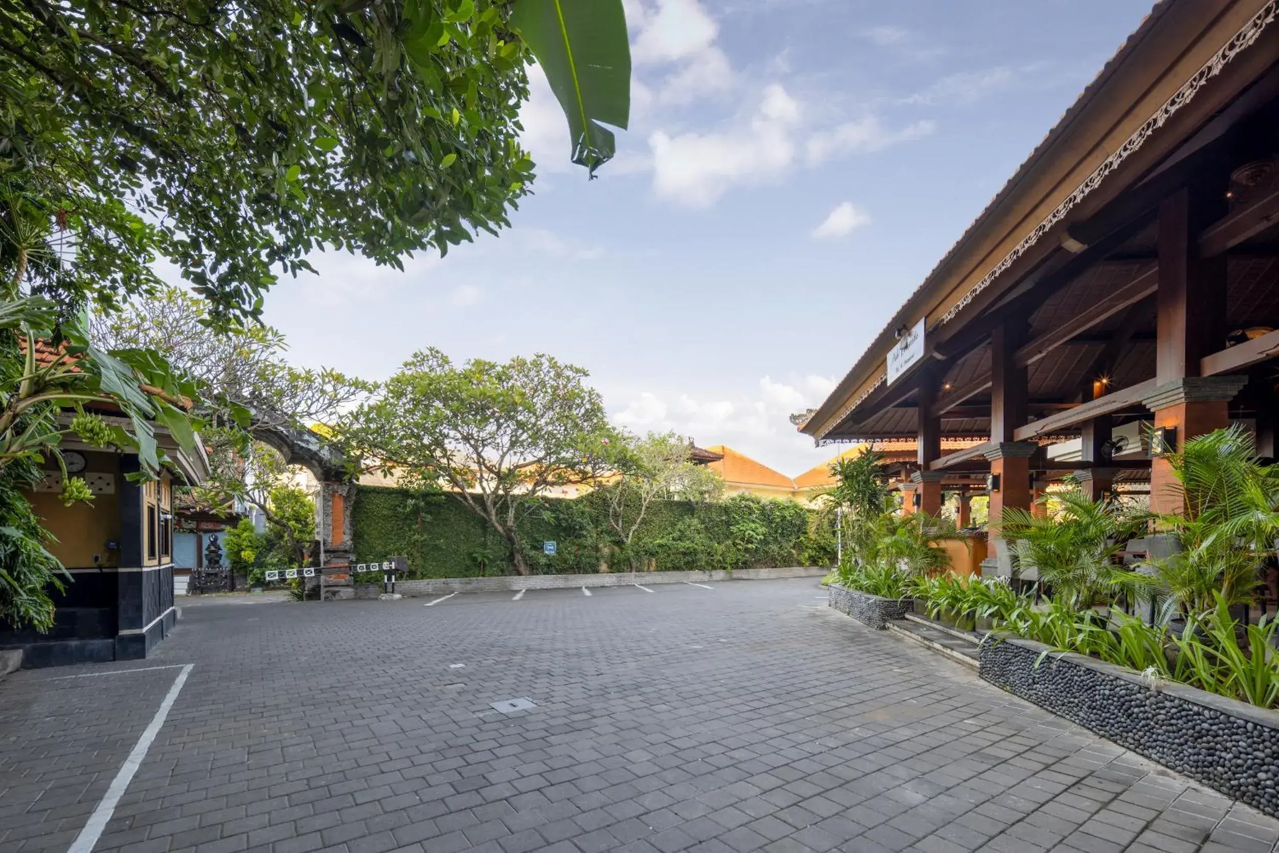 Property building in Adi Dharma Hotel Kuta Property building in Adi Dharma Hotel Kuta