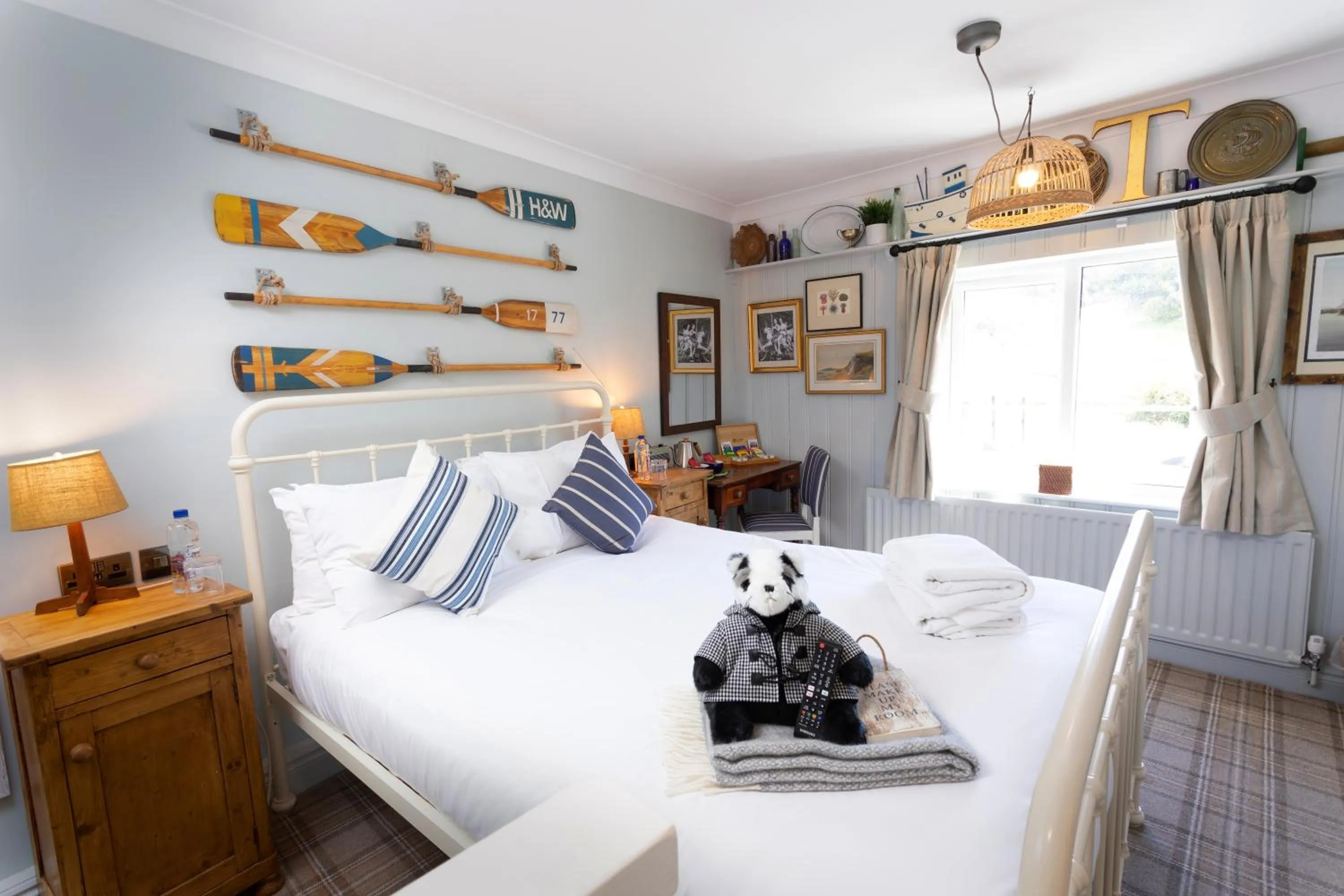 Bedroom, Bed in The Smugglers Inn