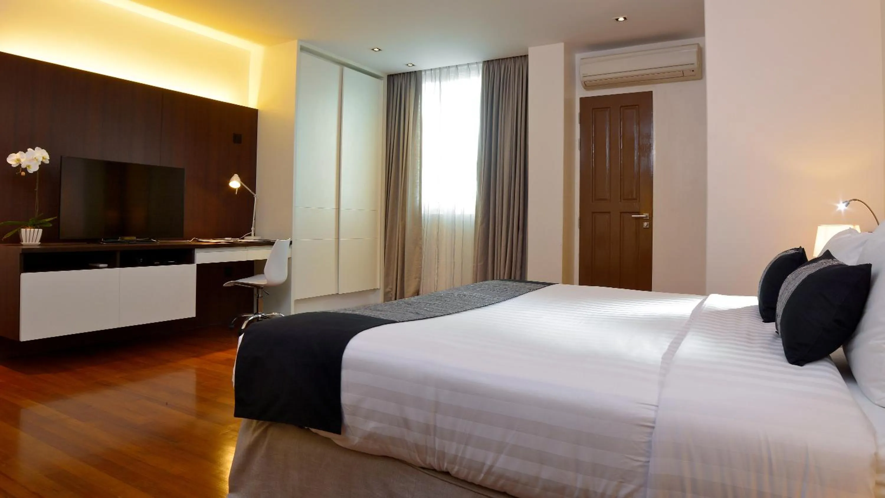 Bedroom, Bed in Residence26