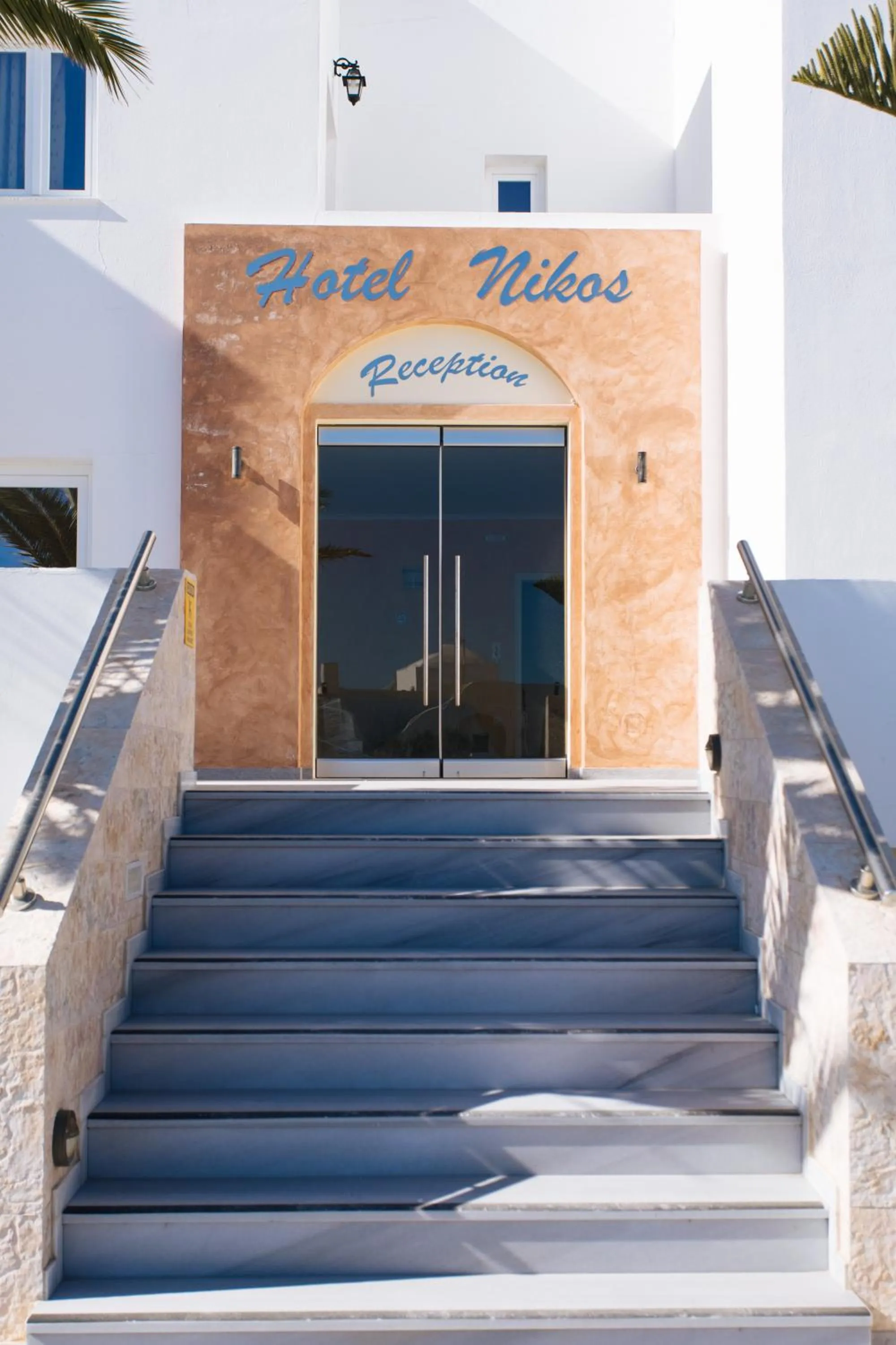 Facade/entrance in Nikos Hotel