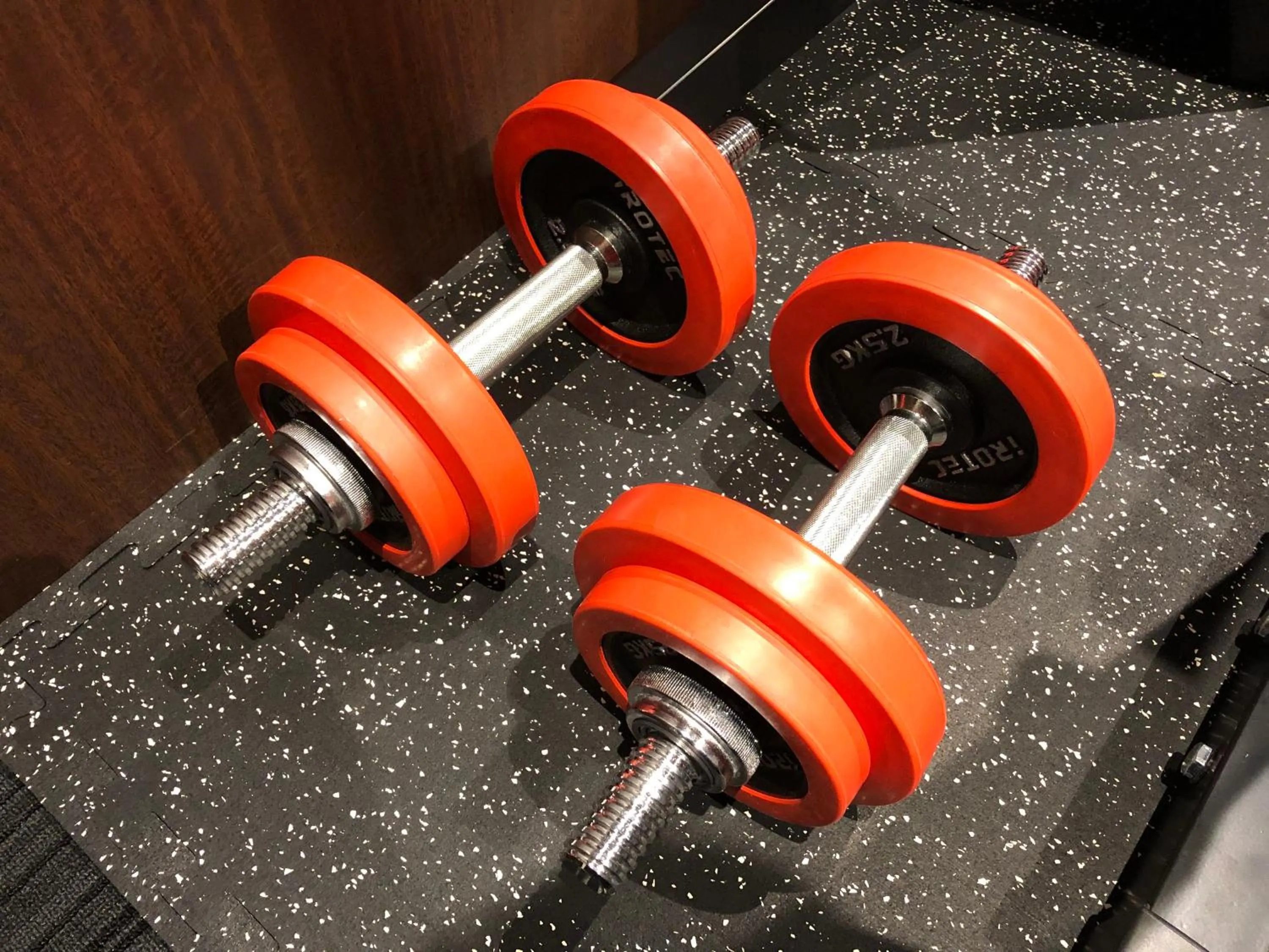 Fitness centre/facilities in Hotel Adonis Tokyo - Dormitory Share Room For Male Only At City Center