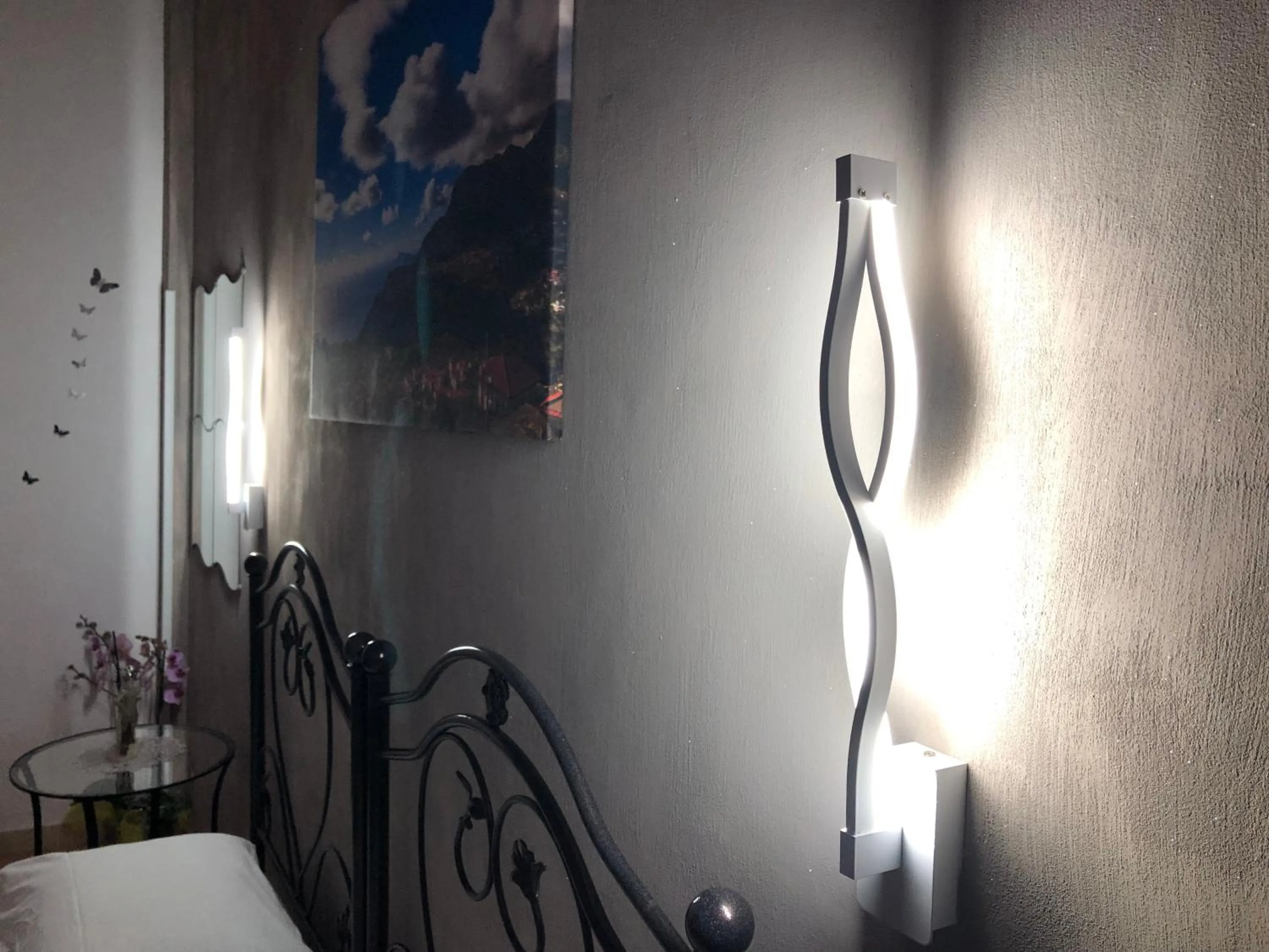 Decorative detail in New Royal