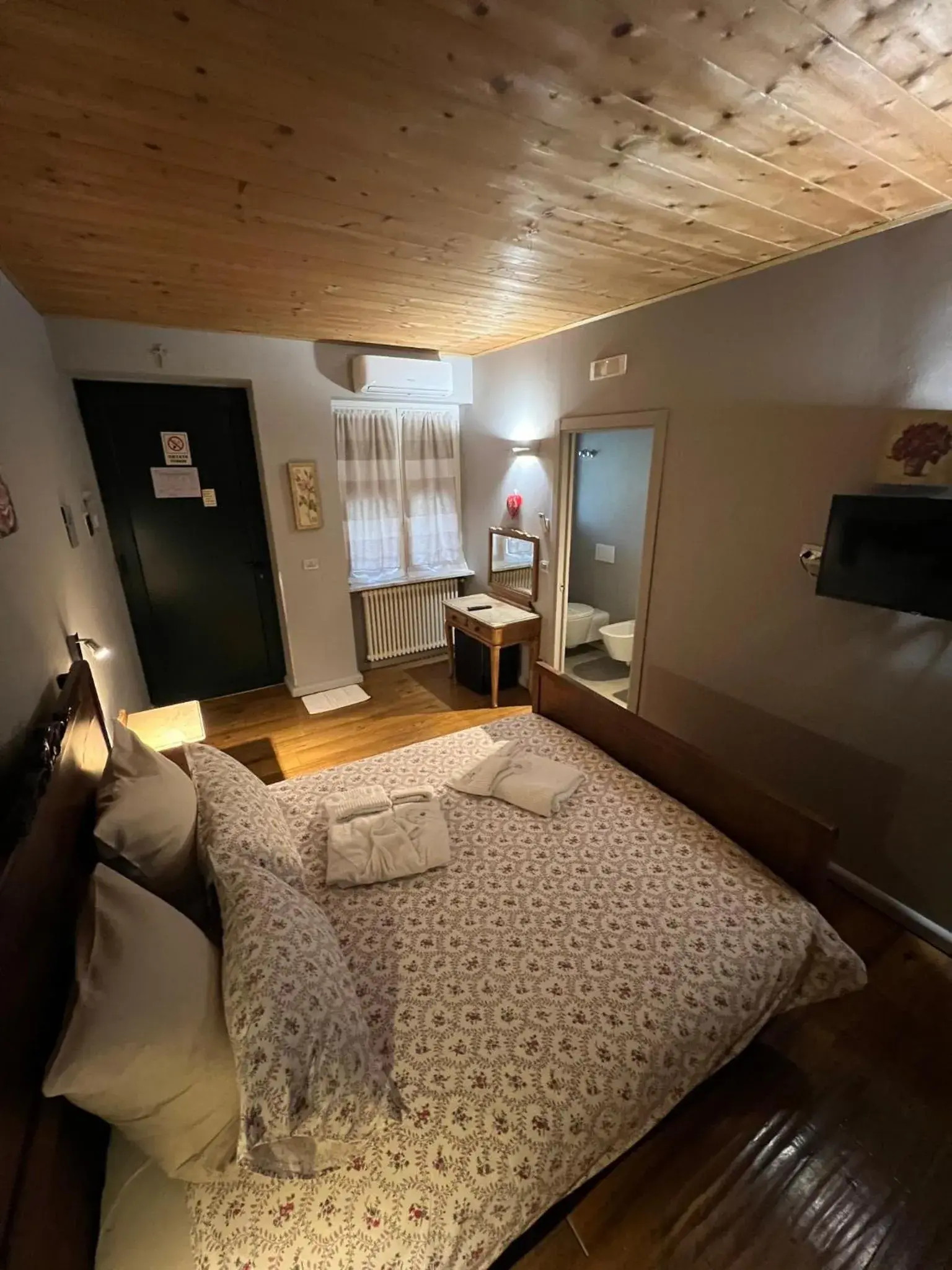 Double or Twin Room - single occupancy in C' Era Una Volta Double or Twin Room - single occupancy in C' Era Una Volta