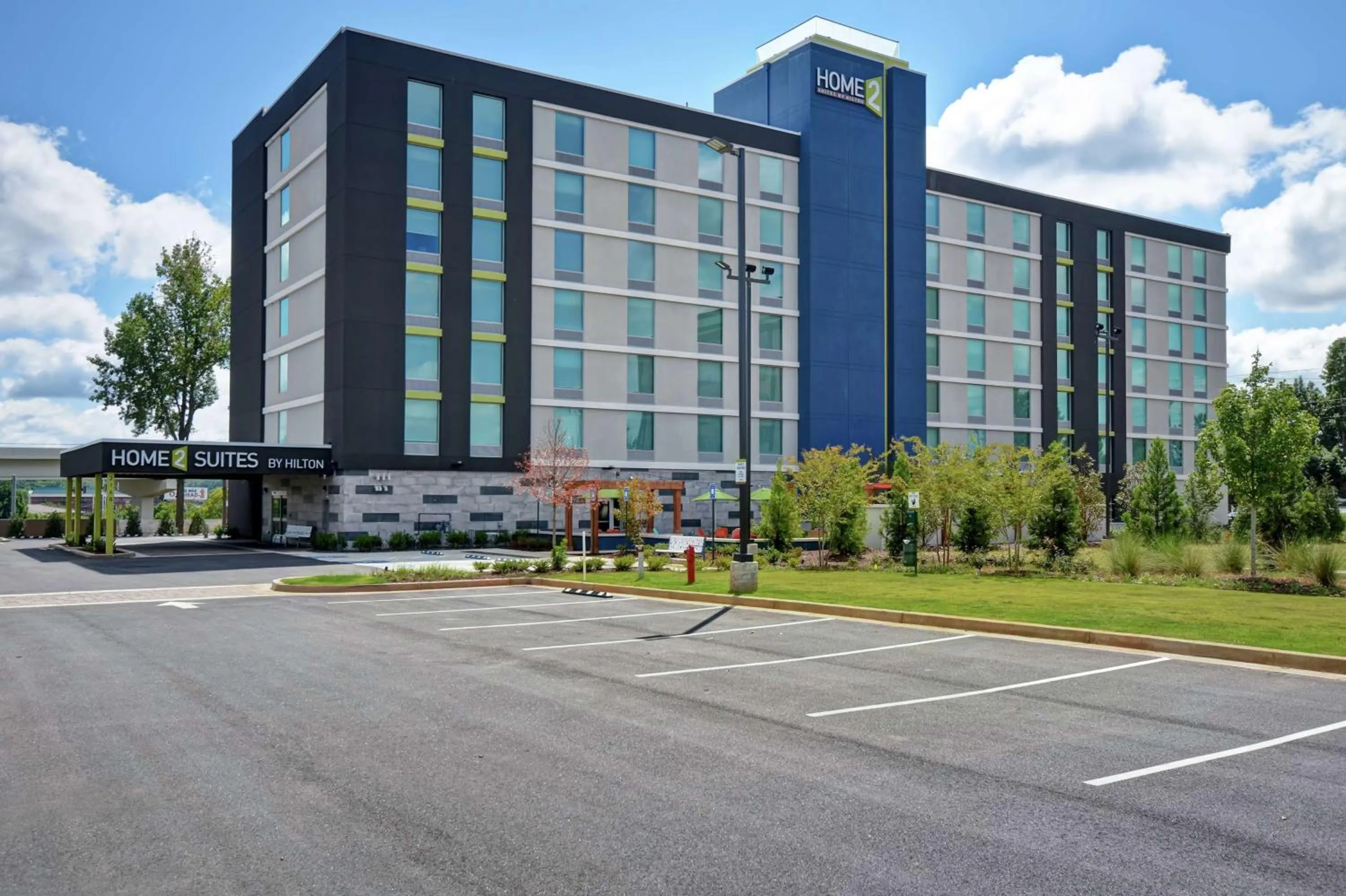 Property building in Home2 Suites By Hilton Atlanta Marietta, Ga