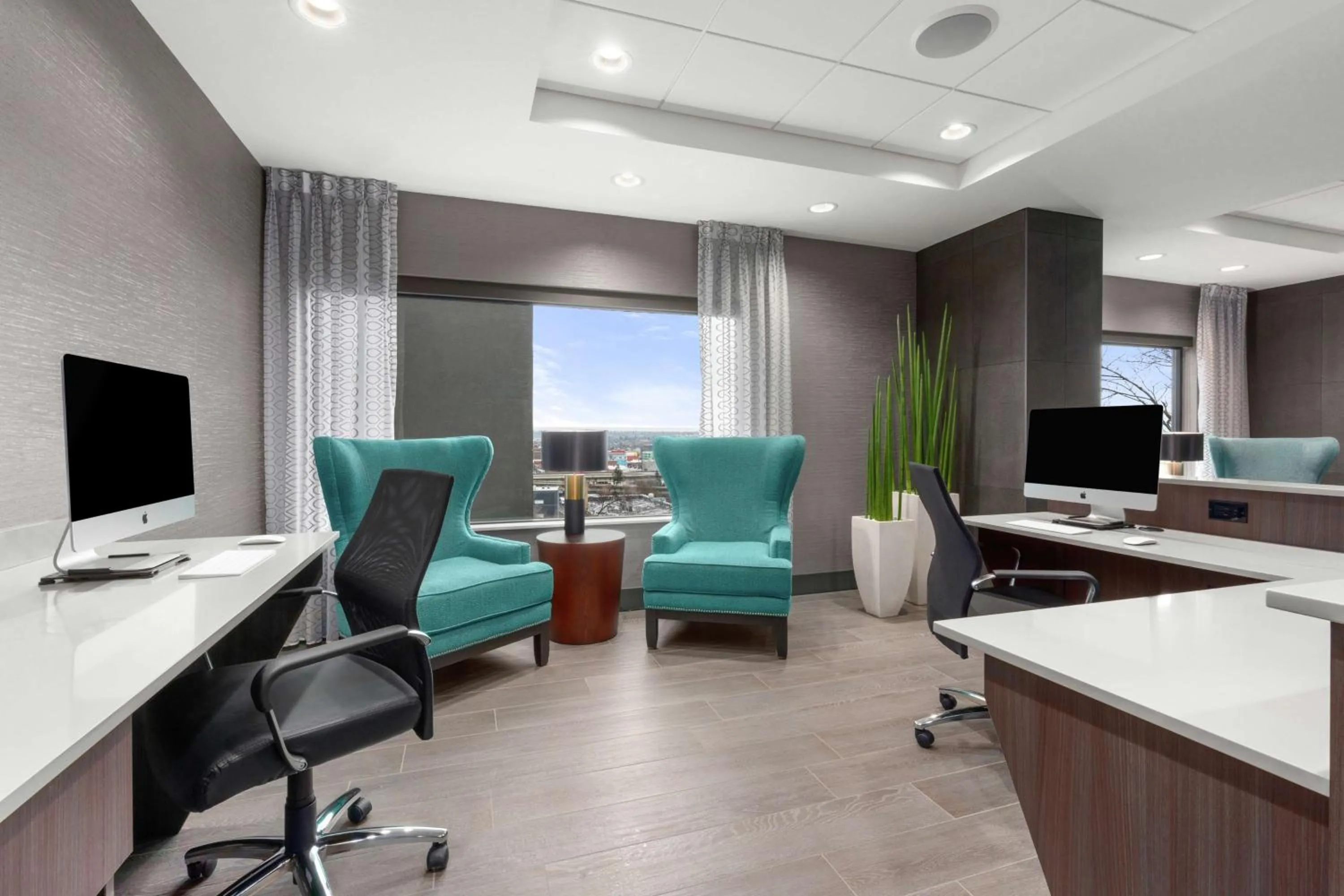 Business facilities in Hampton Inn & Suites Spokane Downtown-South