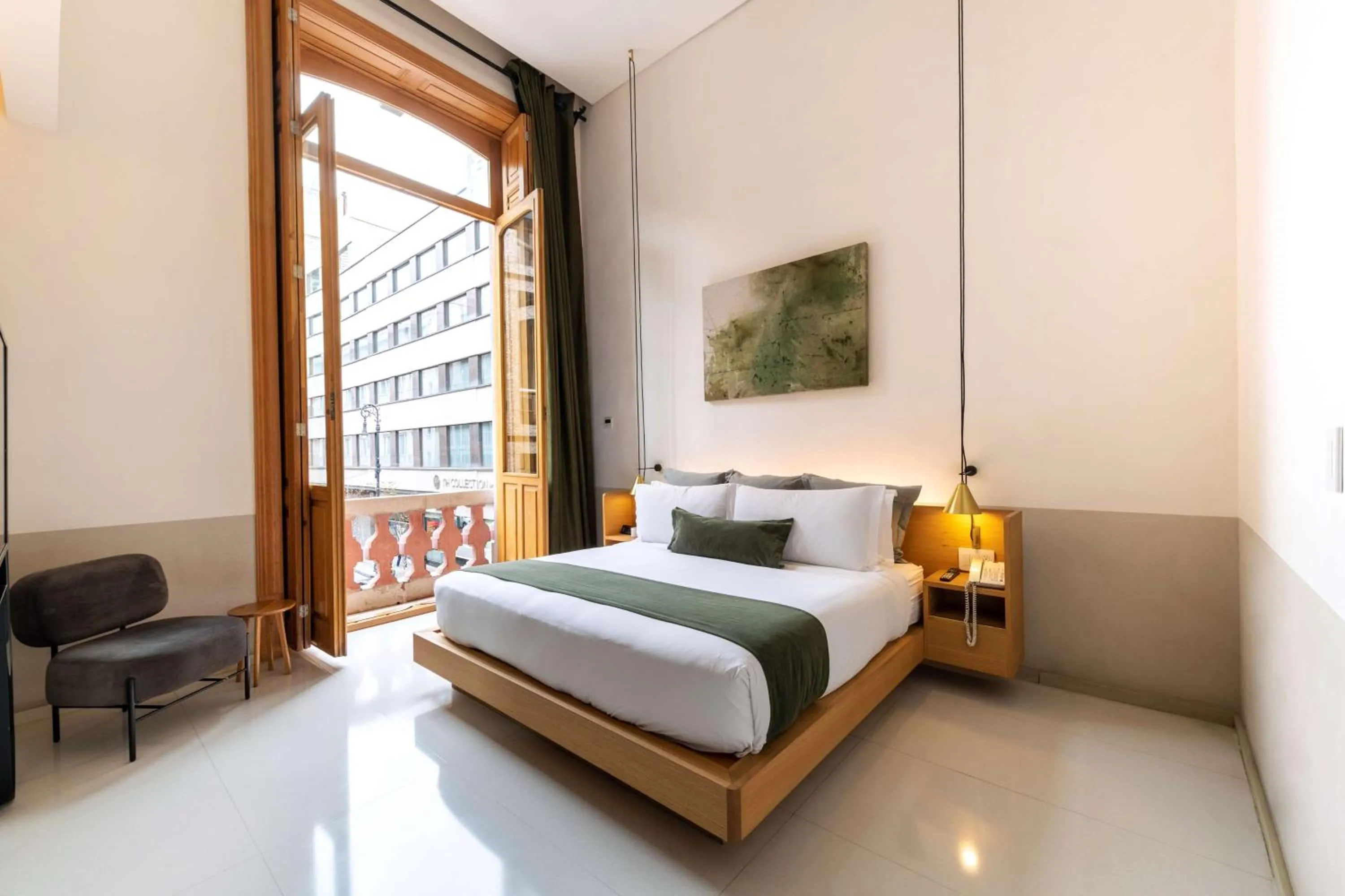 Bed in Umbral, Curio Collection By Hilton