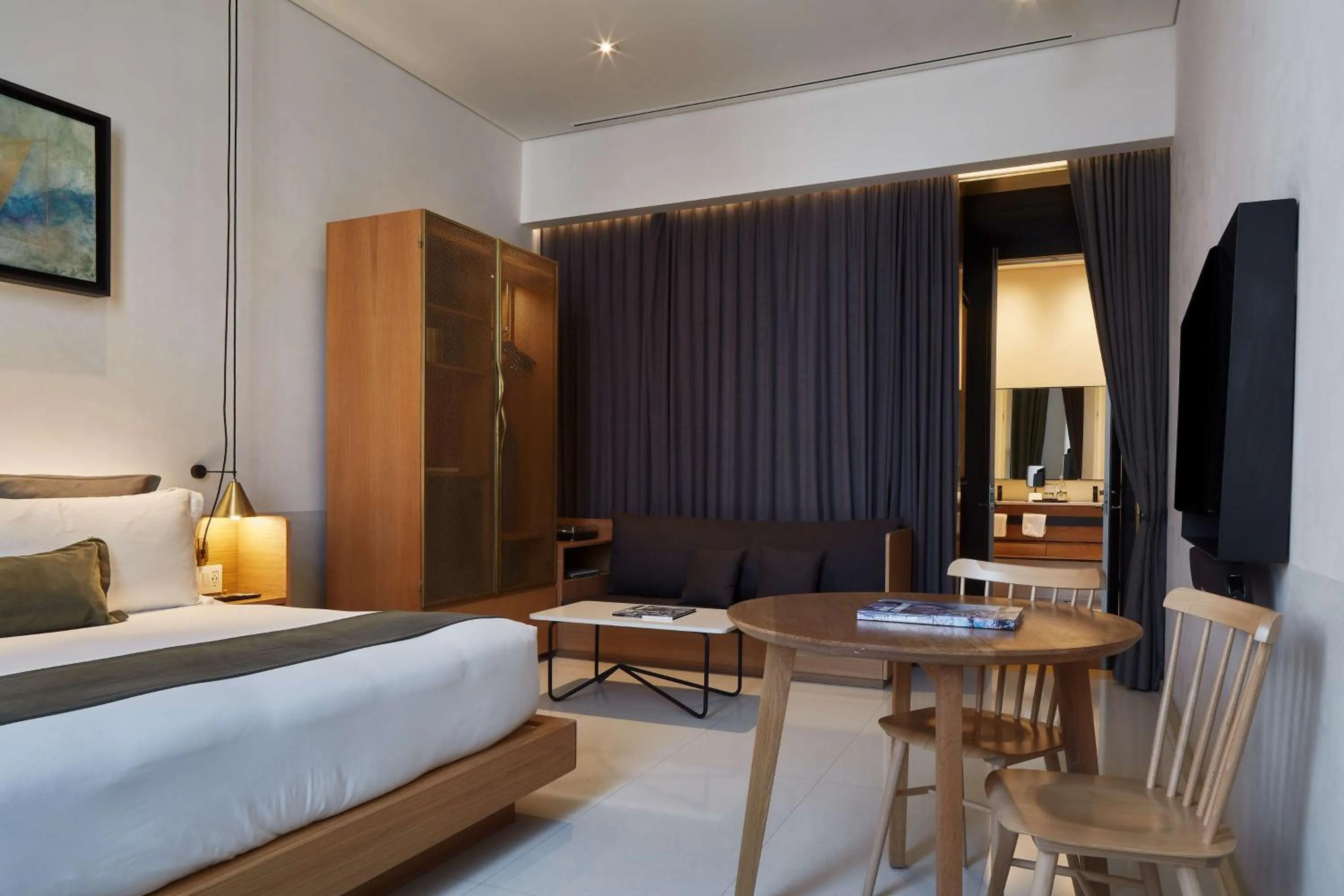 Living room, Bed in Umbral, Curio Collection By Hilton