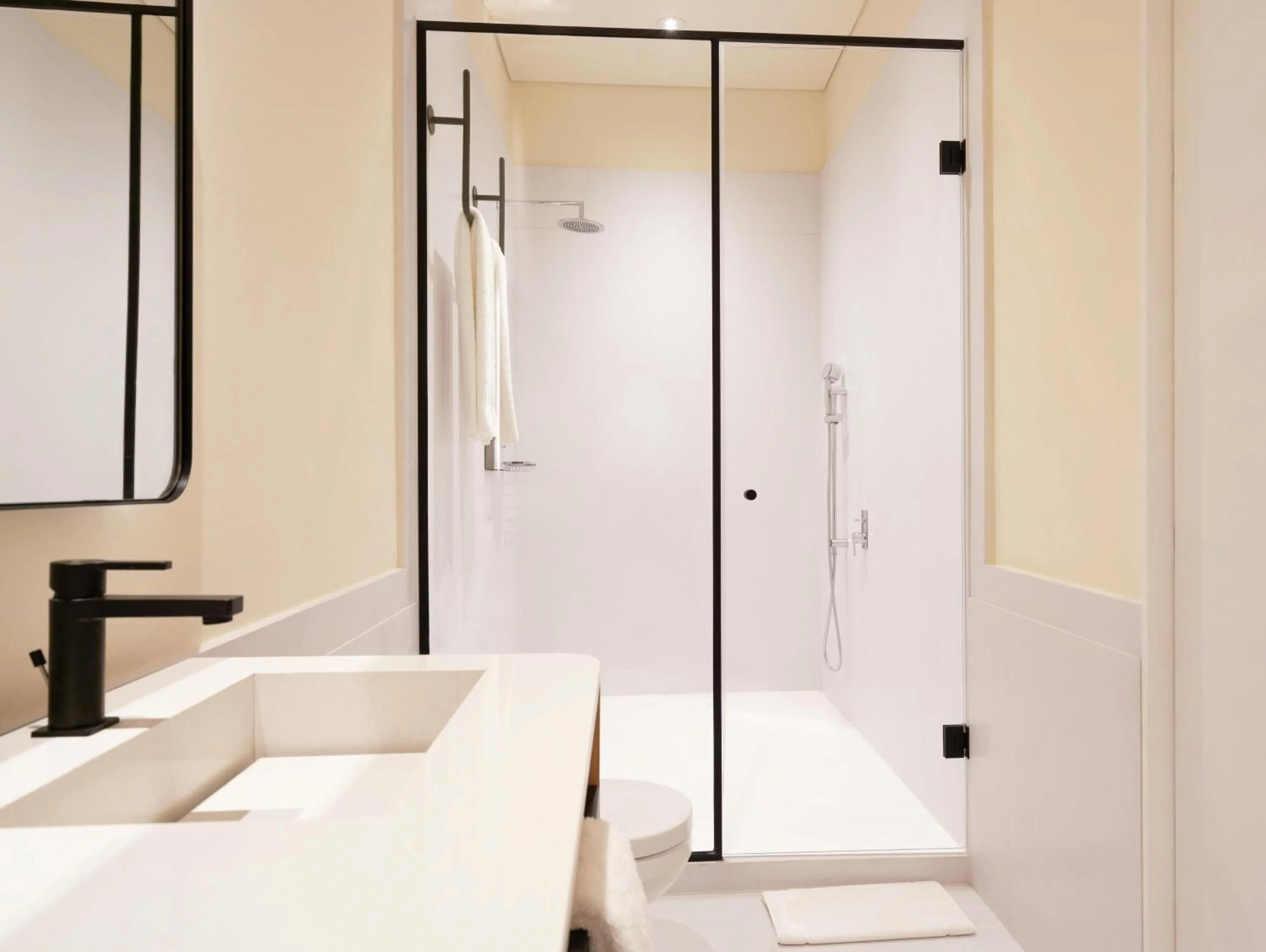 Bathroom, Bed in Umbral, Curio Collection By Hilton